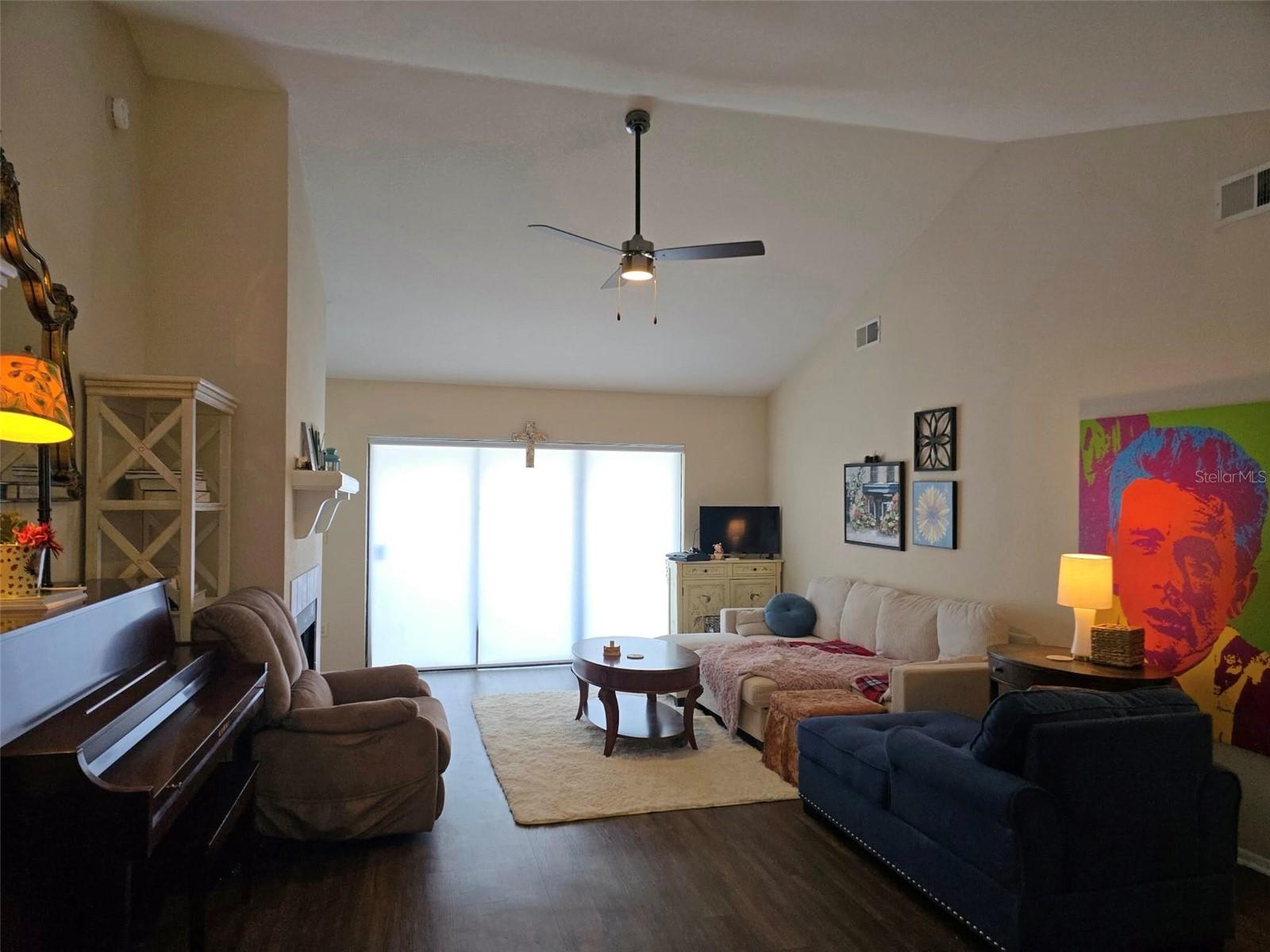 Image 3 of 25 For 1044 Beckstrom Drive