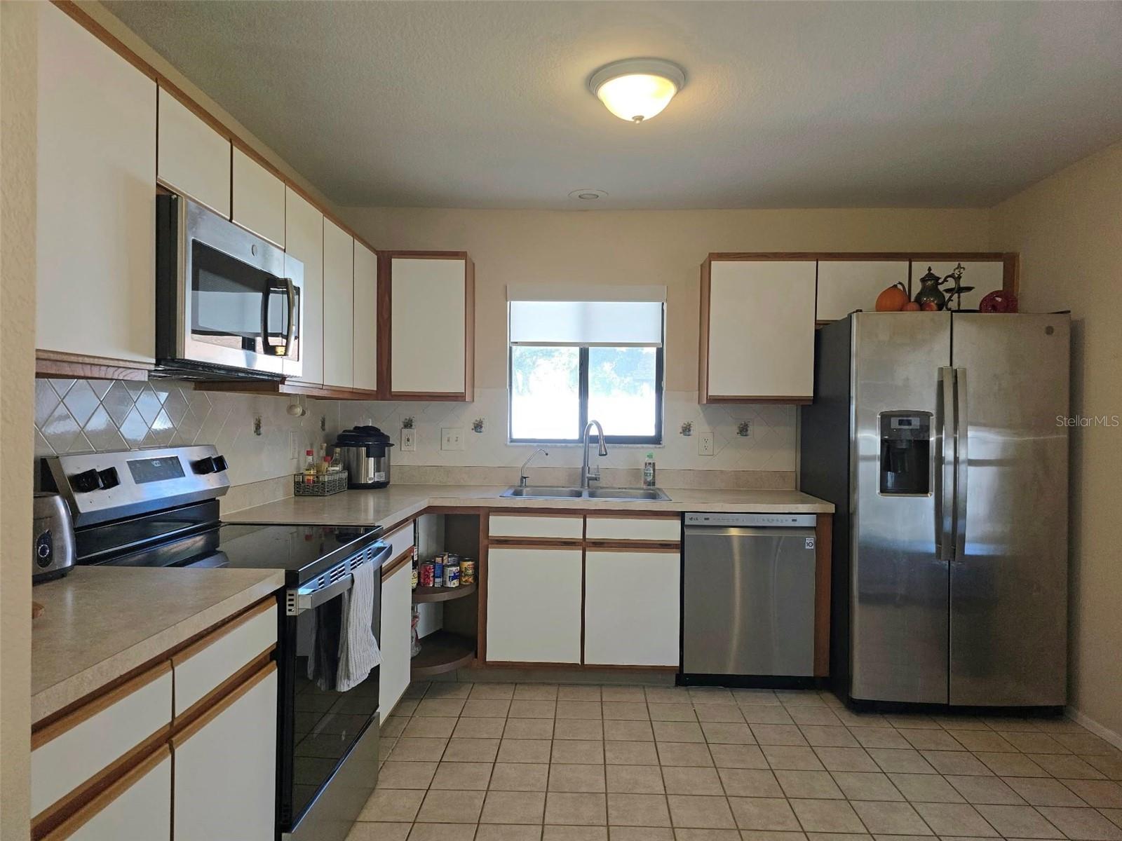 Image 8 of 25 For 1044 Beckstrom Drive