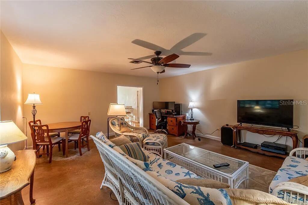 Image 28 of 39 For 921 17th Avenue