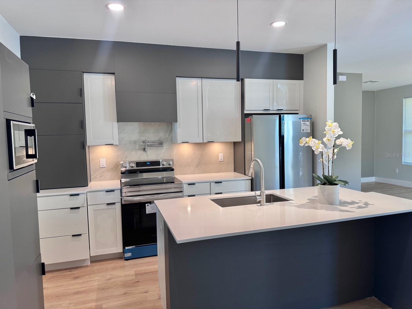 Image 15 of 18 For 6350 Ridge Terrace