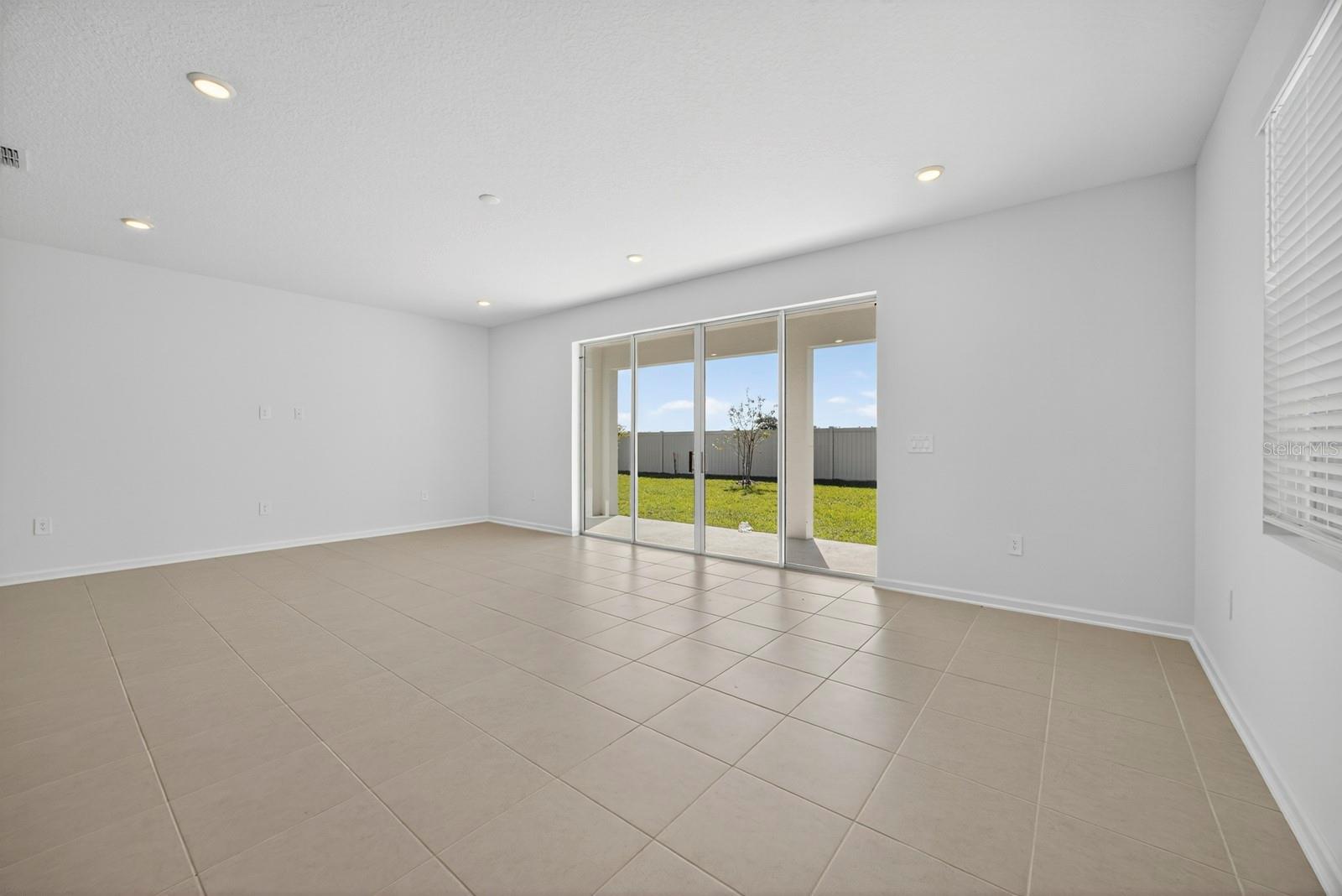 Image 10 of 44 For 3084 Armstrong Avenue