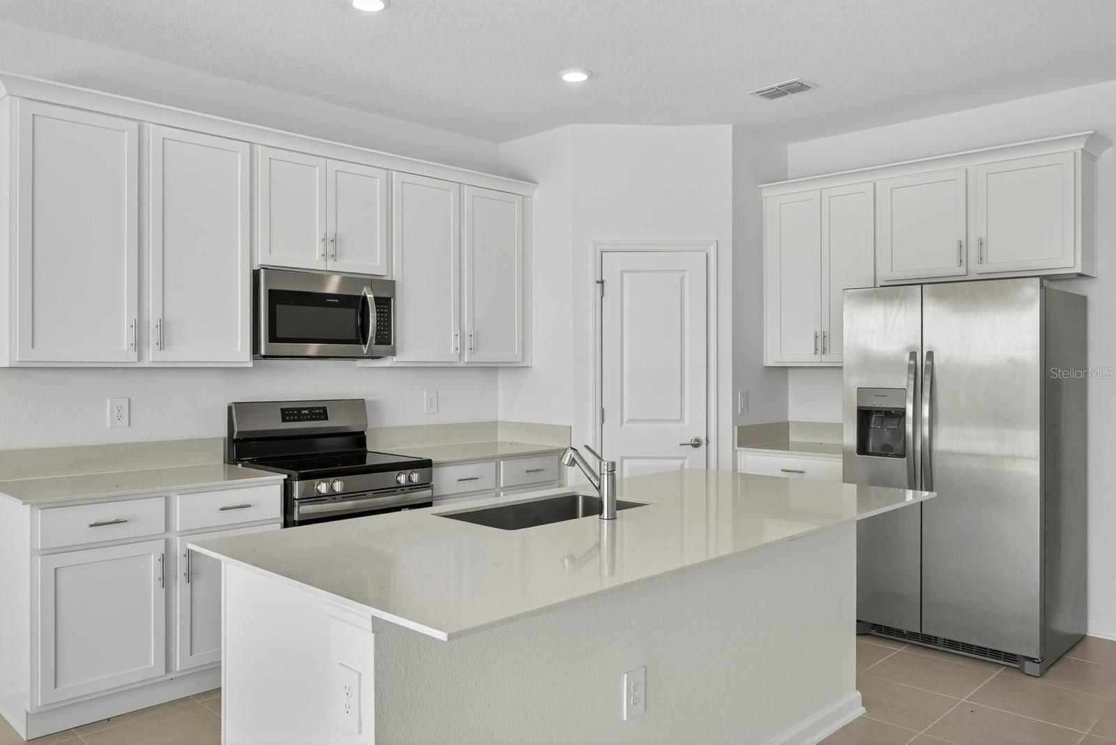 Image 3 of 44 For 3084 Armstrong Avenue