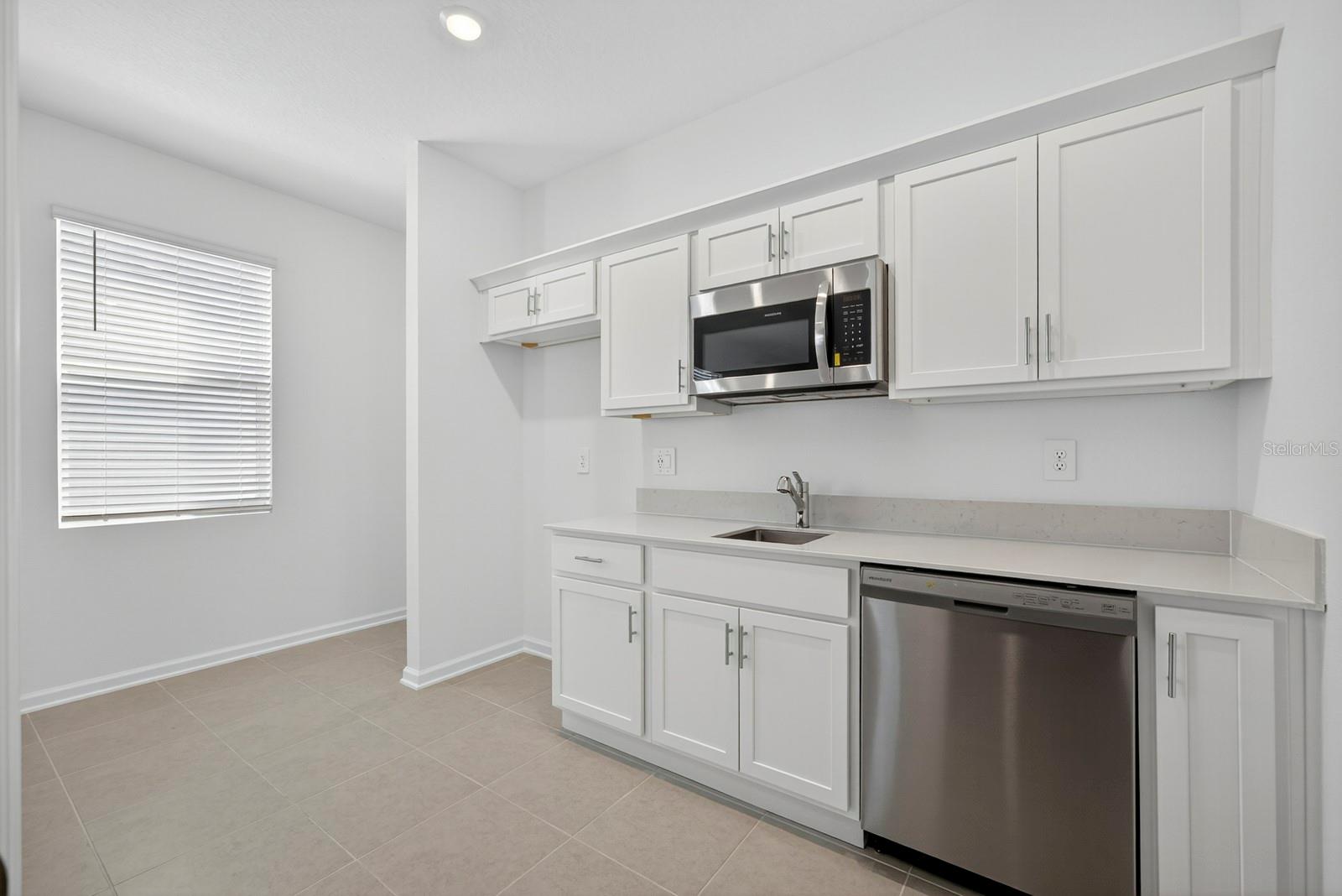 Image 33 of 44 For 3084 Armstrong Avenue