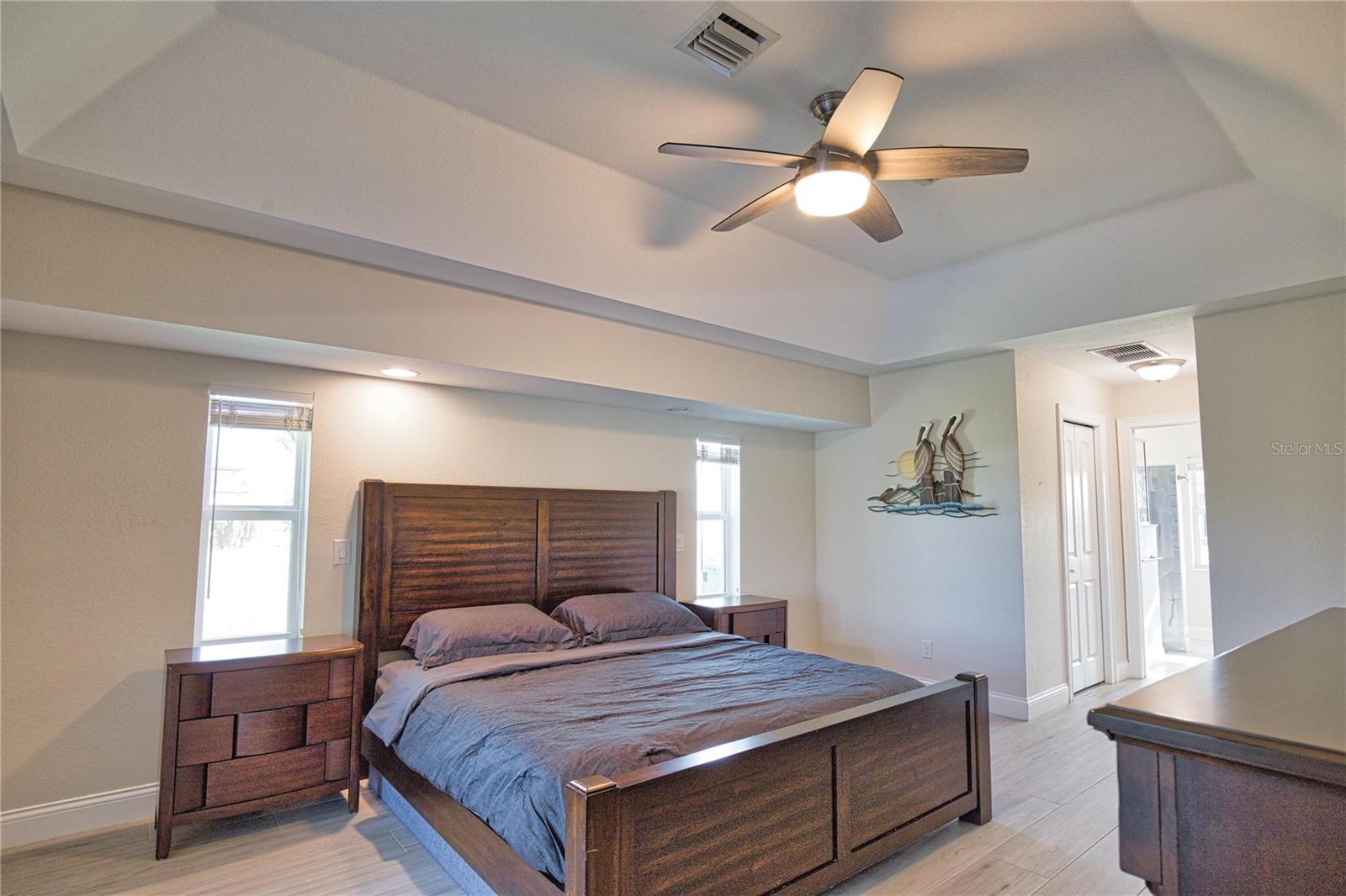 Image 18 of 37 For 916 Boundary Boulevard