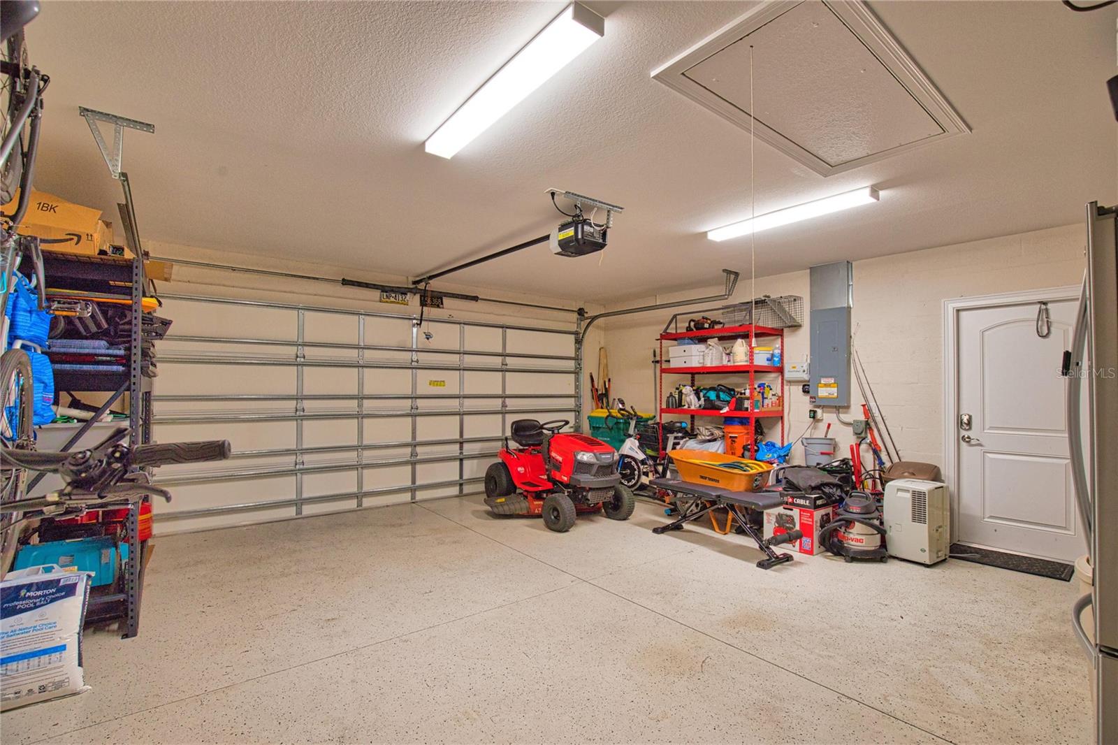 Image 28 of 37 For 916 Boundary Boulevard