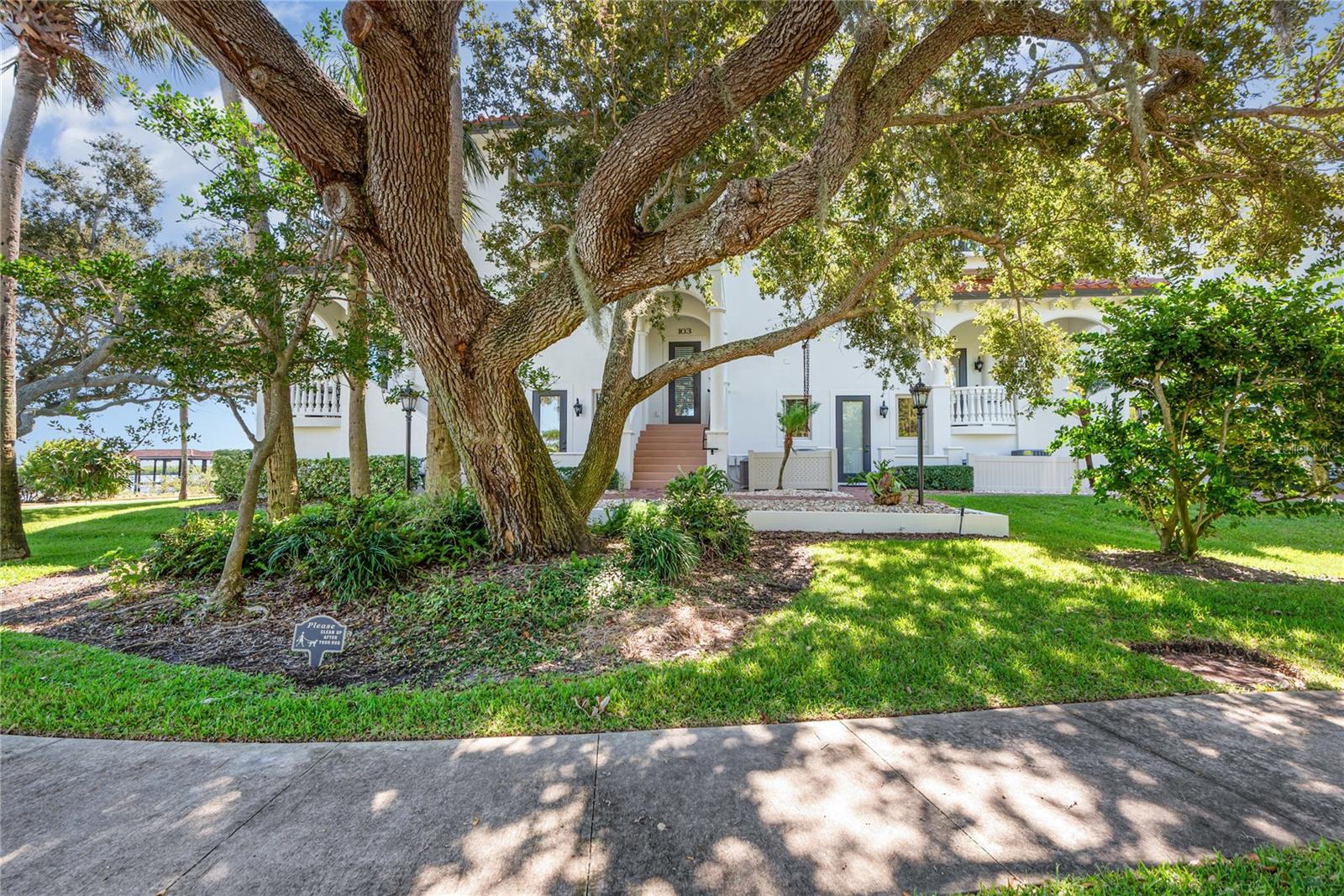 Image 58 of 62 For 5090 Riverside Drive 103