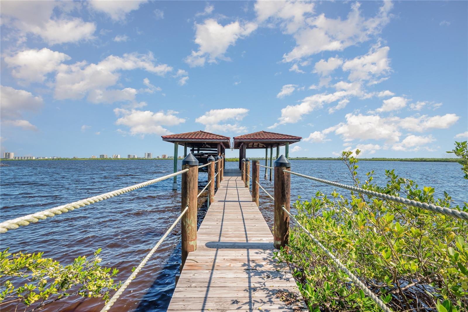 Image 6 of 62 For 5090 Riverside Drive 103