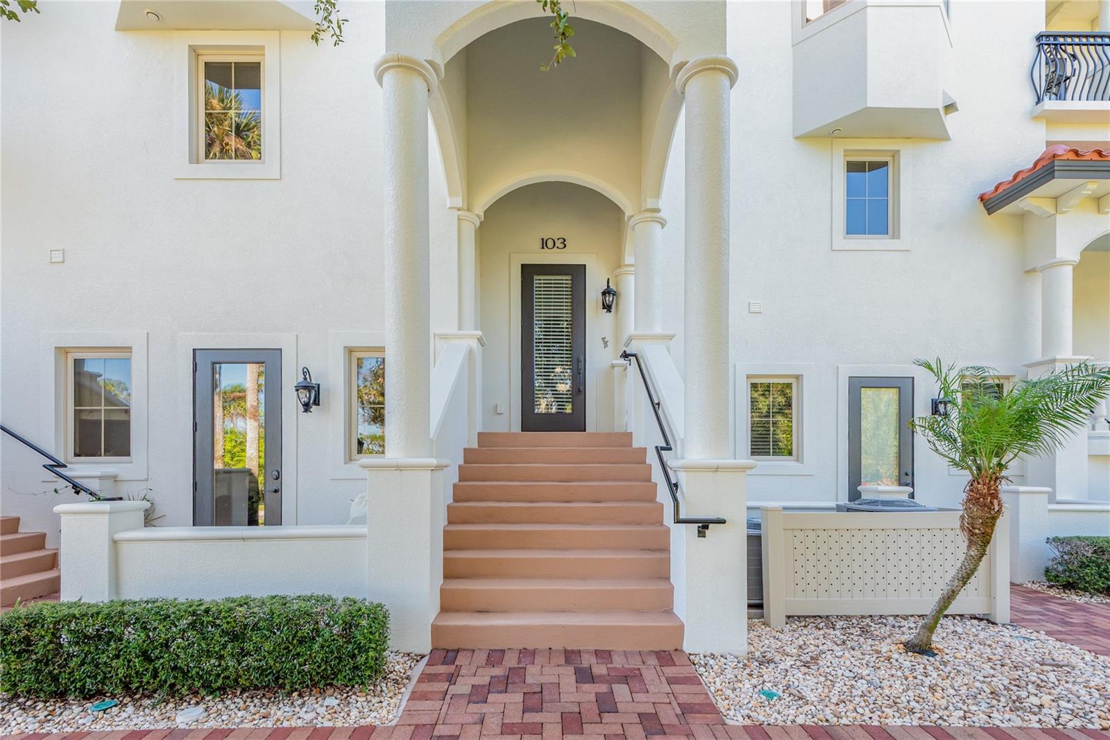 Image 9 of 62 For 5090 Riverside Drive 103