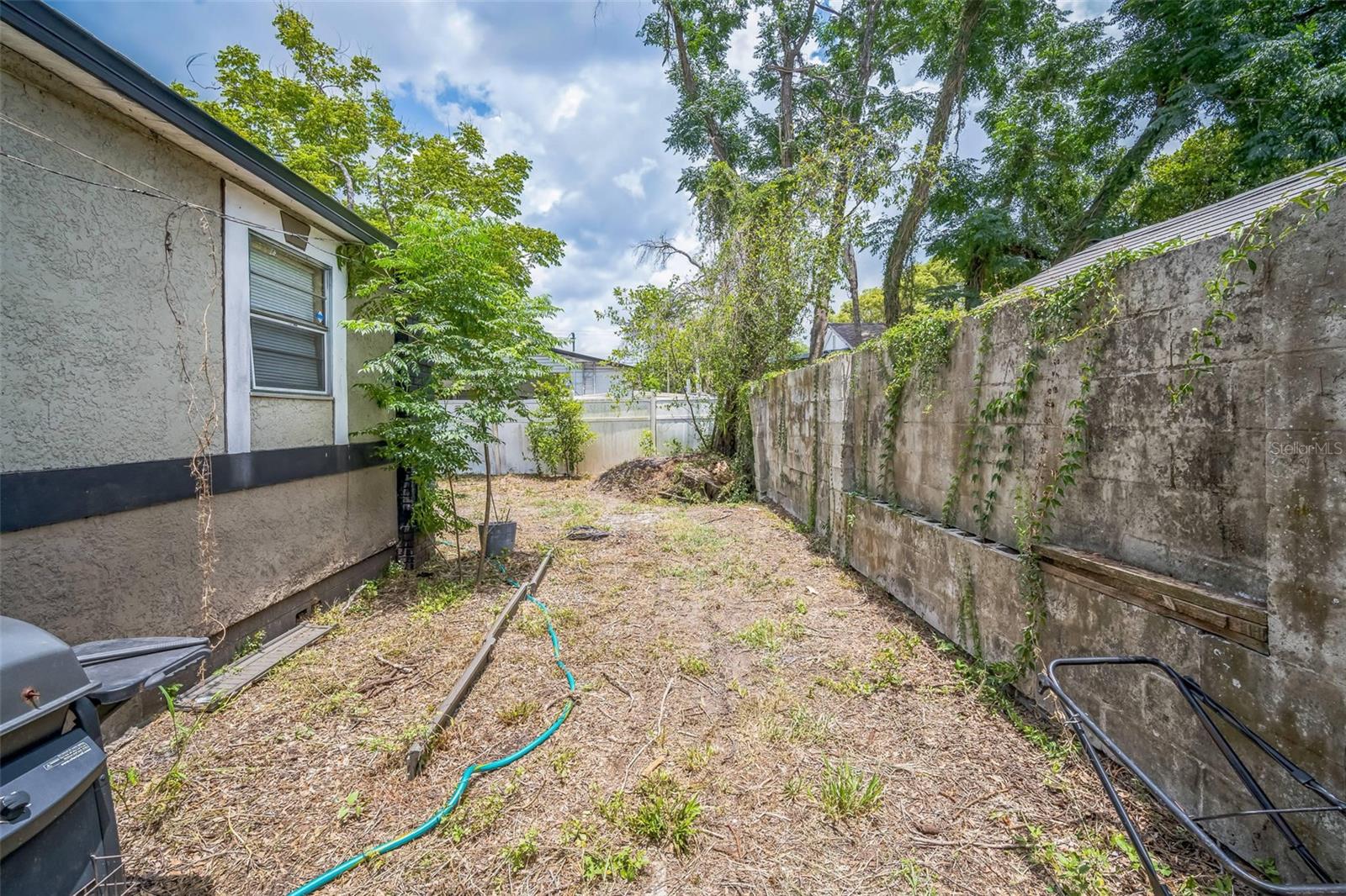 Image 3 of 13 For 1711 Sewaha Street