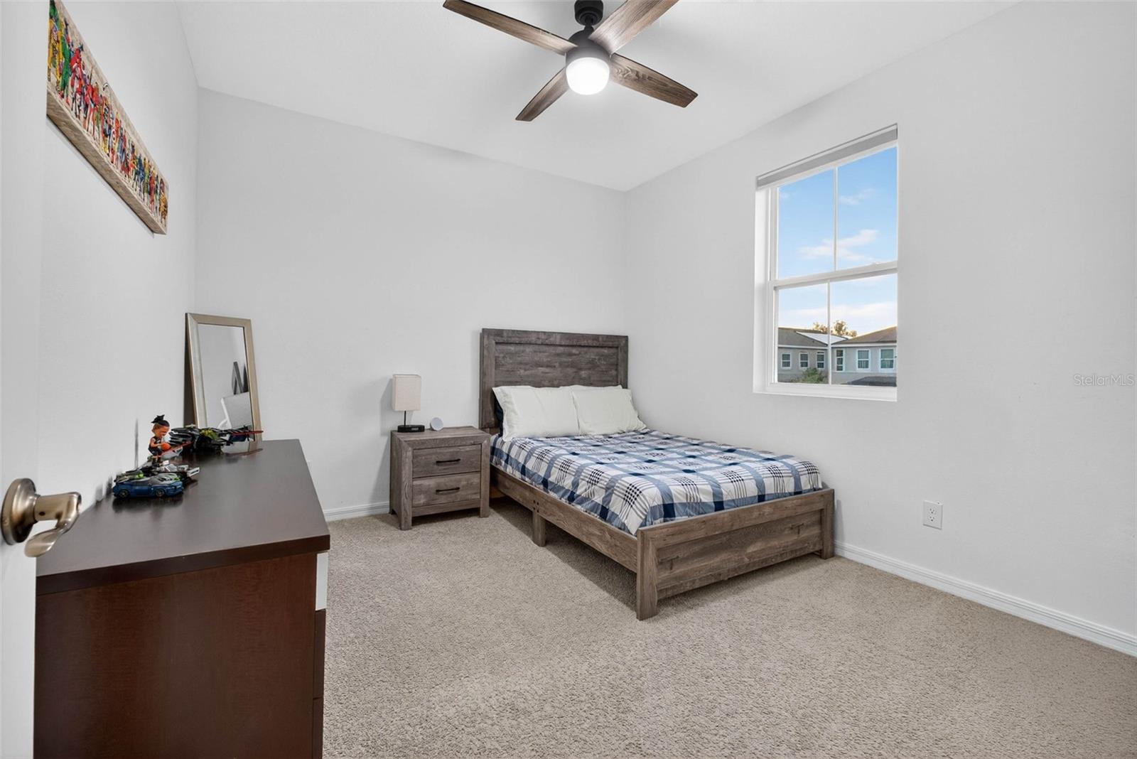 Image 17 of 39 For 2157 Emerald Springs Drive