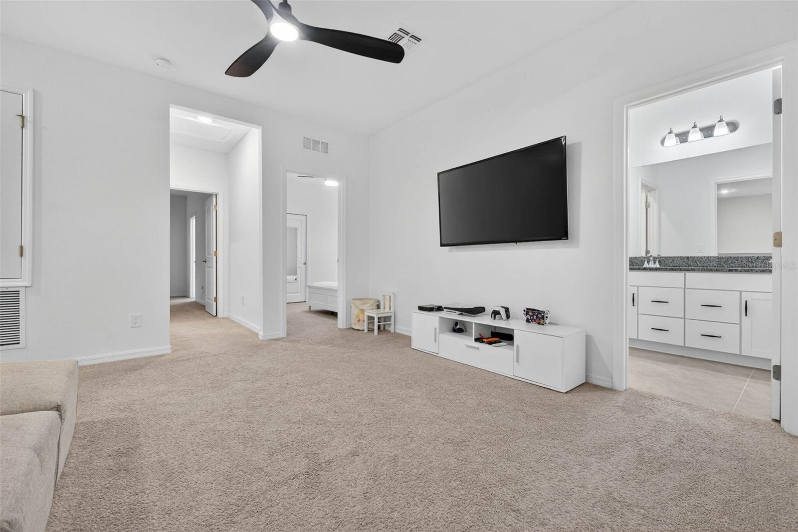 Image 19 of 39 For 2157 Emerald Springs Drive