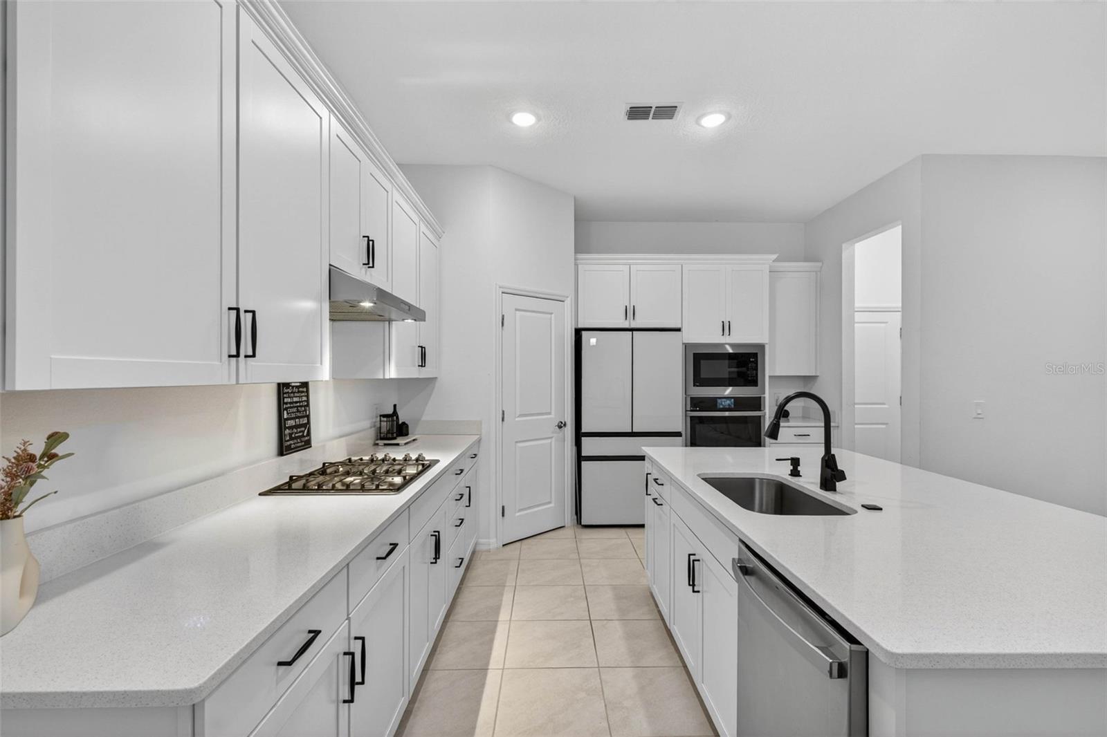 Image 8 of 39 For 2157 Emerald Springs Drive