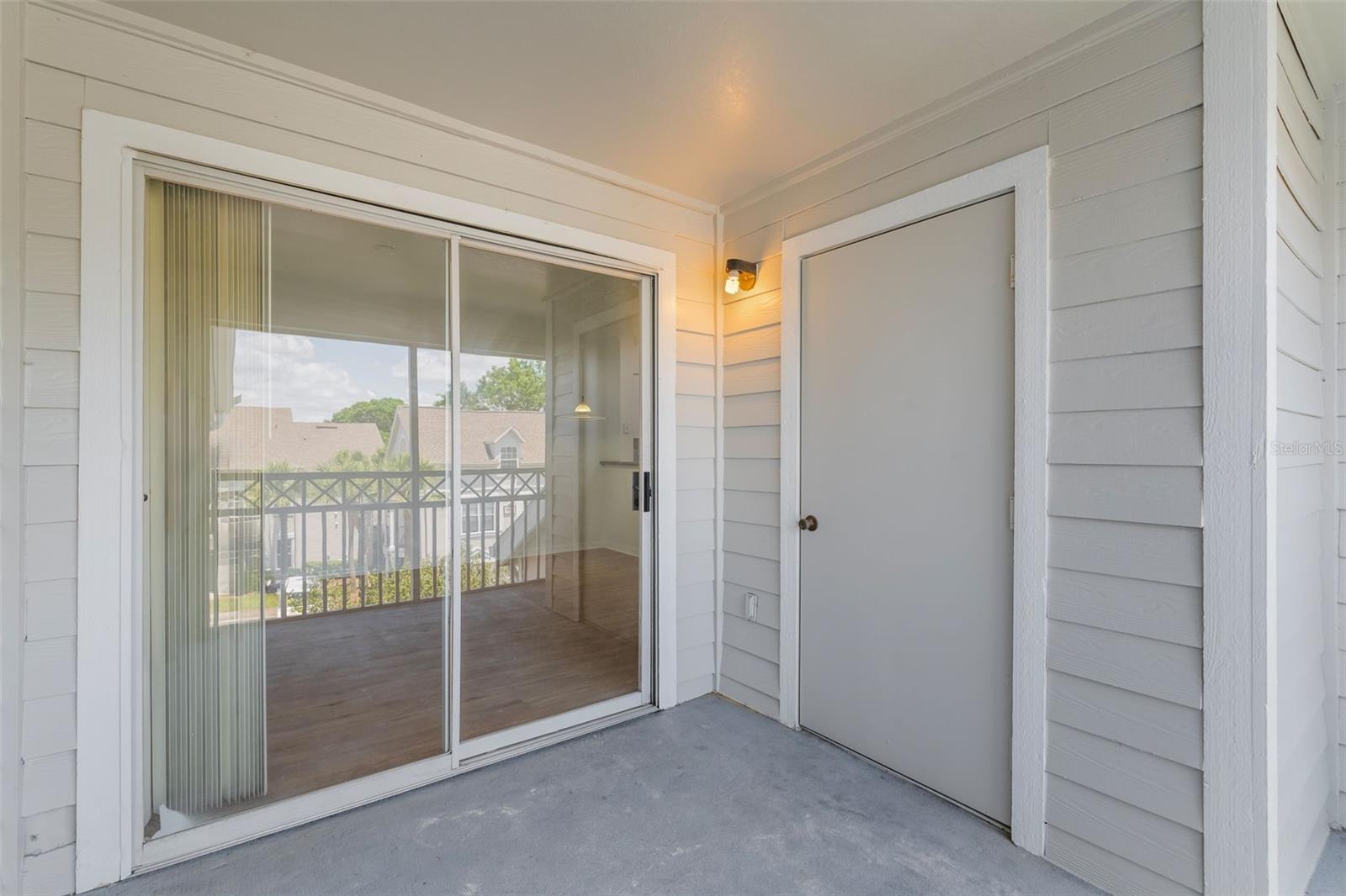 Image 8 of 37 For 5144 City Street 238