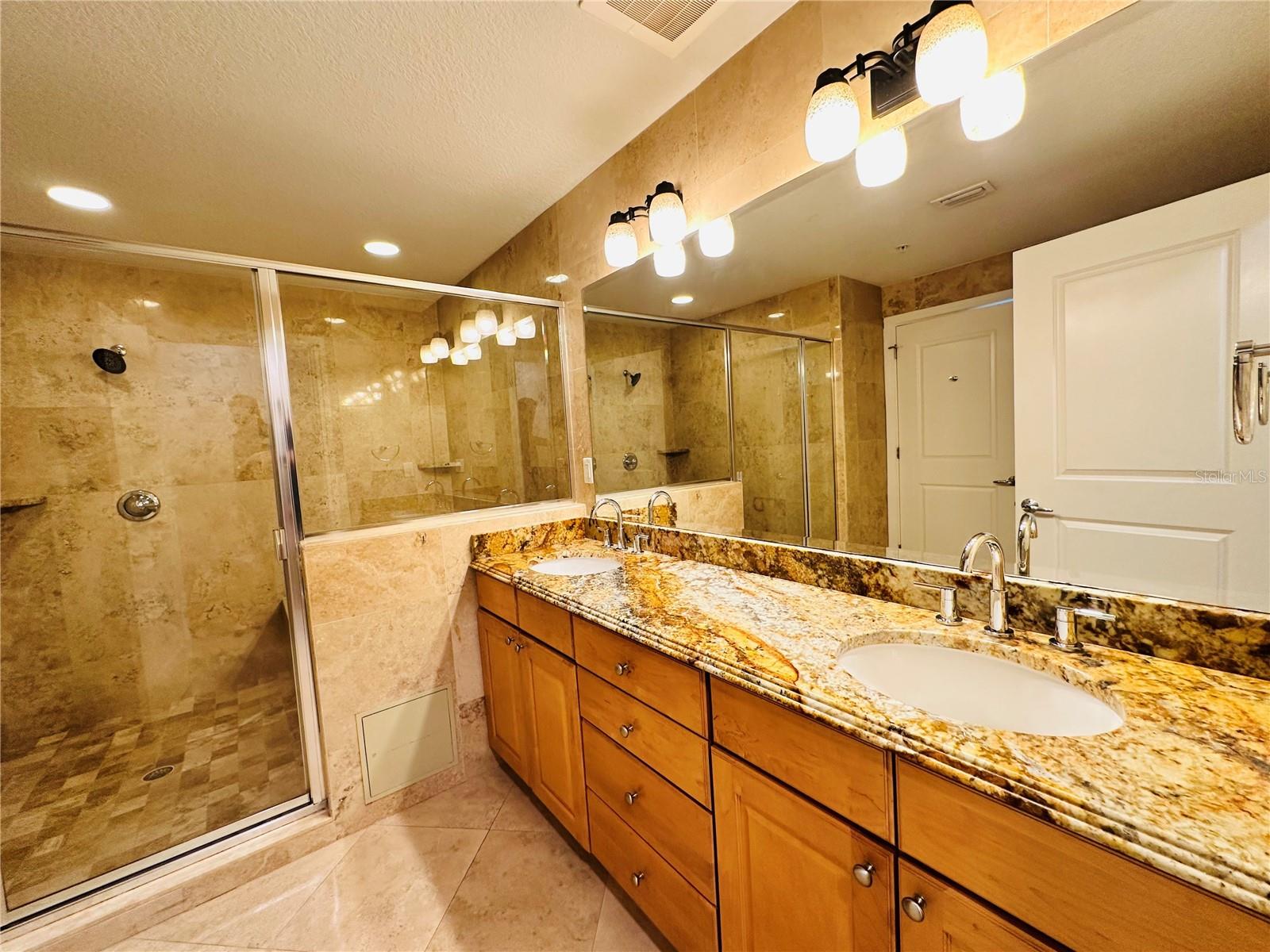 Image 11 of 56 For 101 Eola Drive 1209