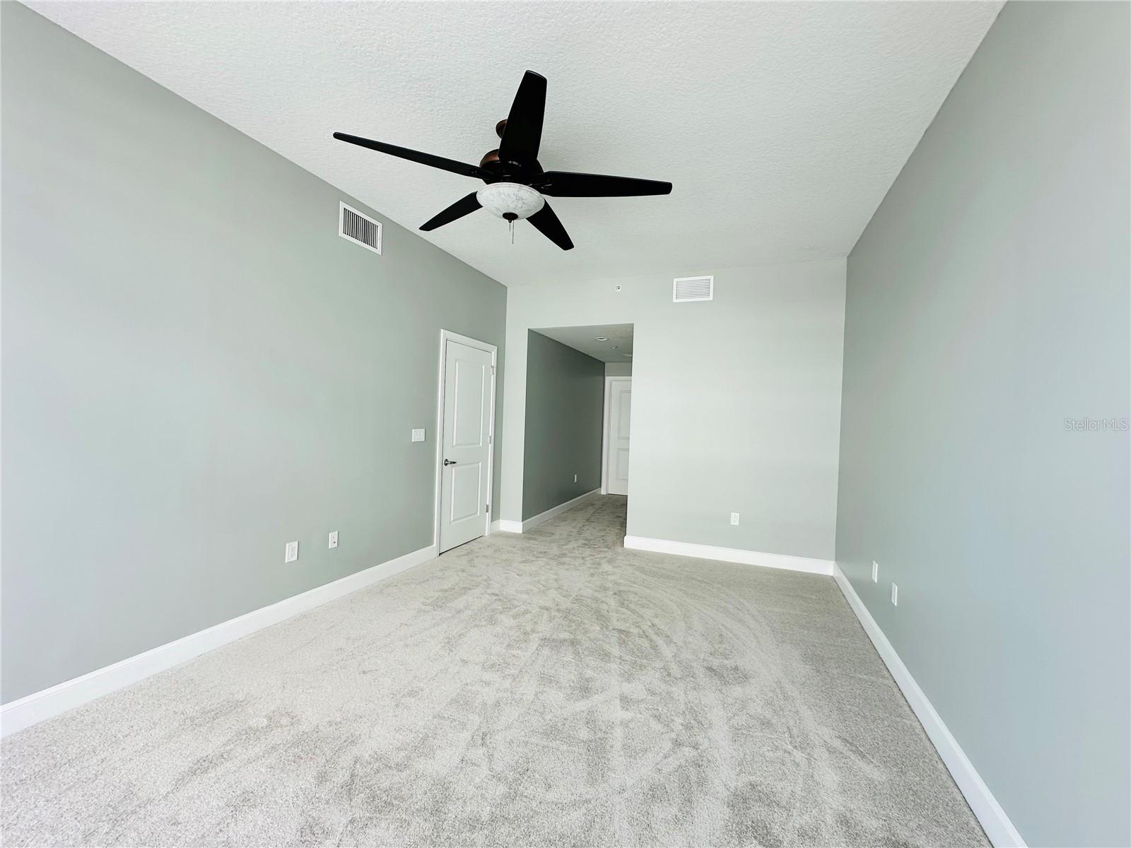 Image 14 of 56 For 101 Eola Drive 1209