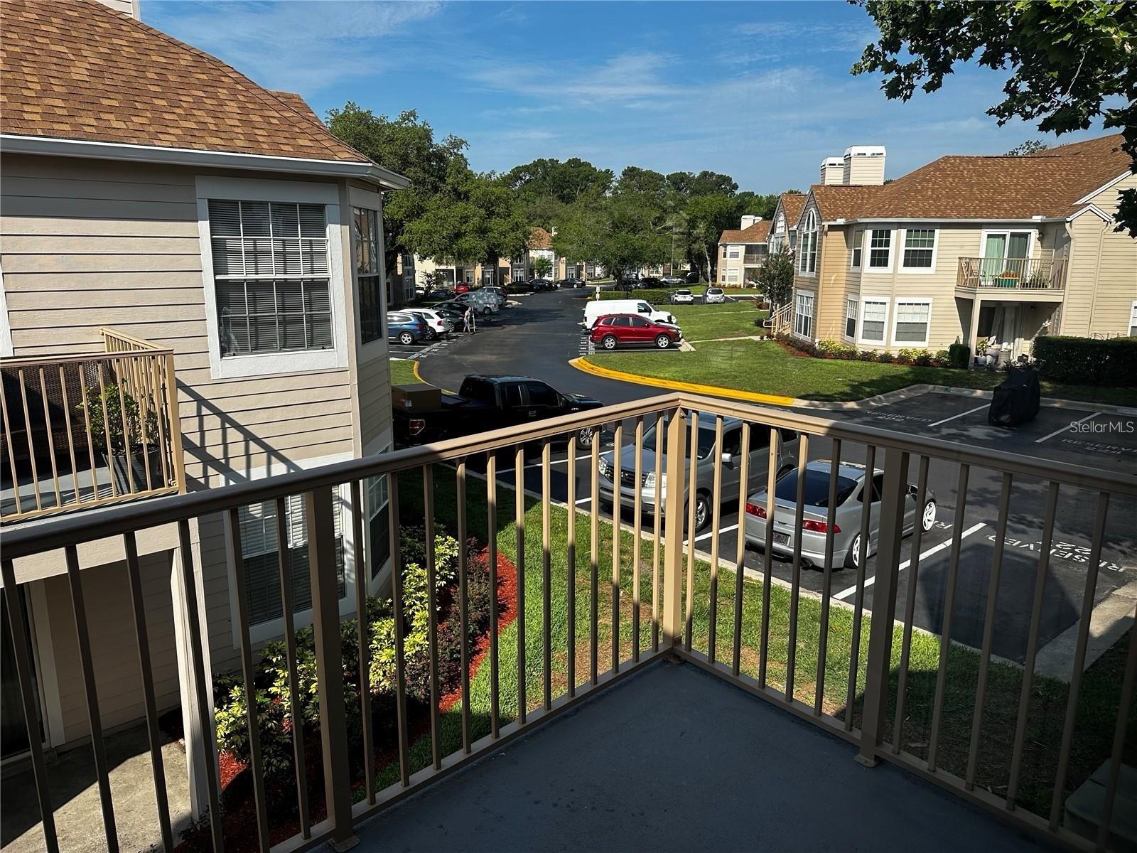 Image 36 of 39 For 652 Roaring Drive 234