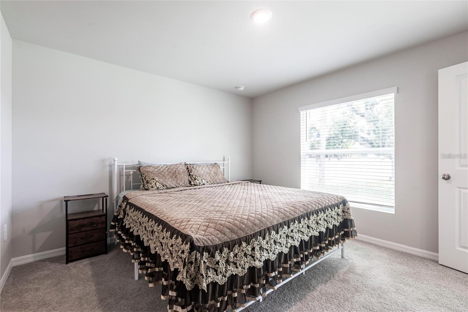 Image 10 of 22 For 2554 Lakeshore Circle