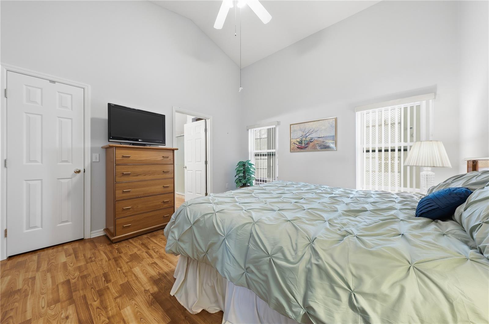 Image 11 of 25 For 1211 Challenger Avenue