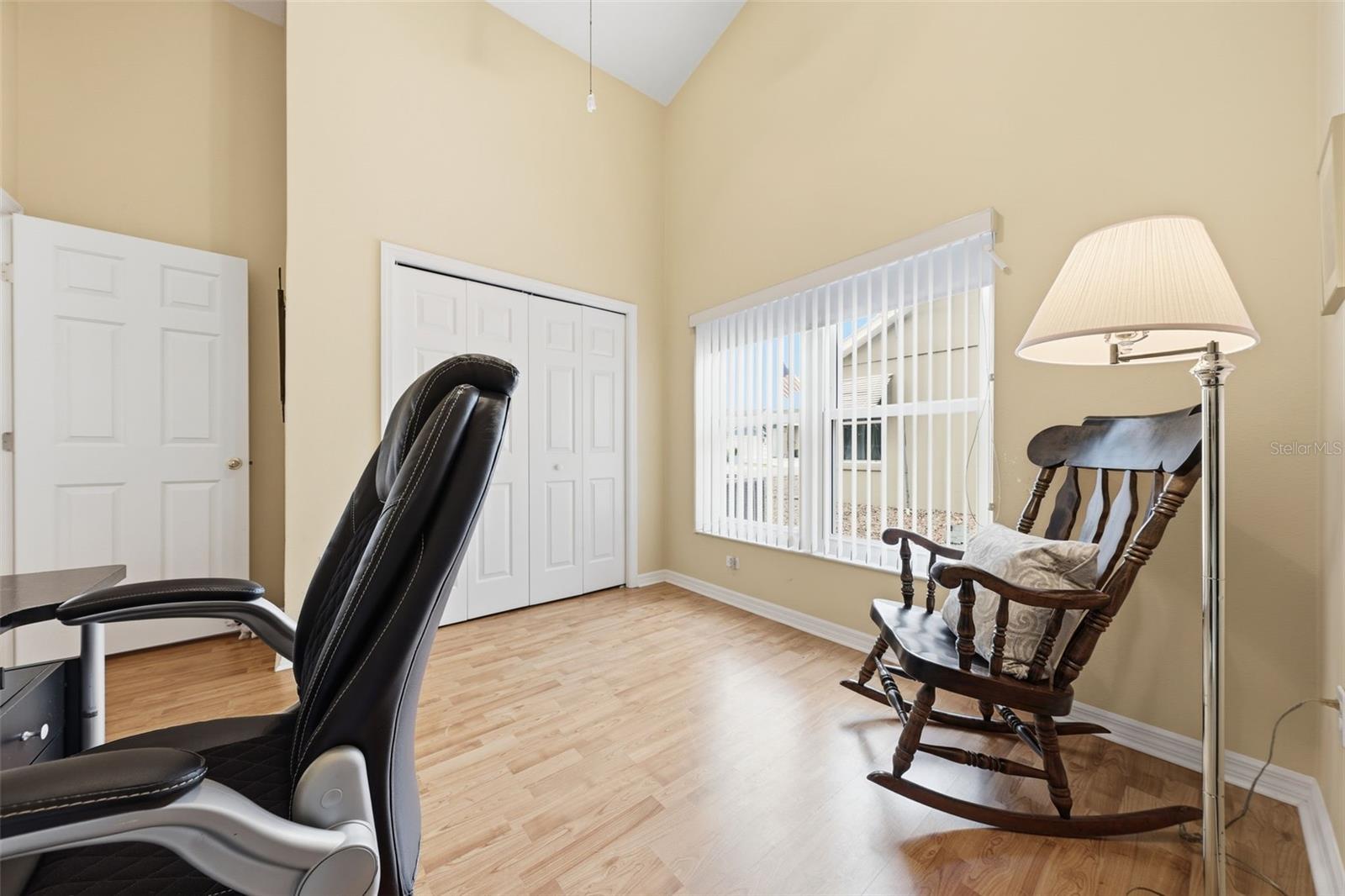 Image 17 of 25 For 1211 Challenger Avenue