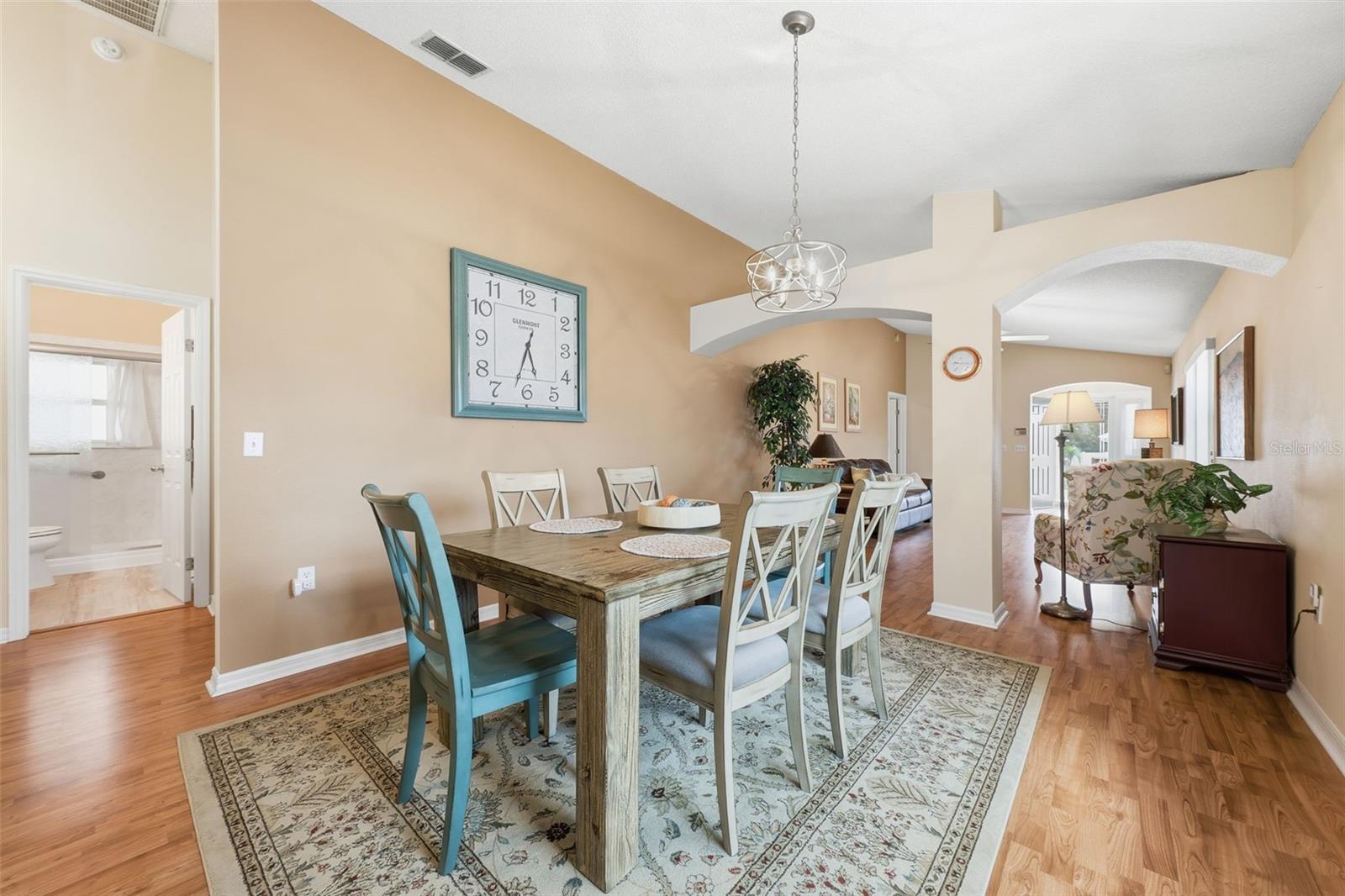 Image 5 of 25 For 1211 Challenger Avenue