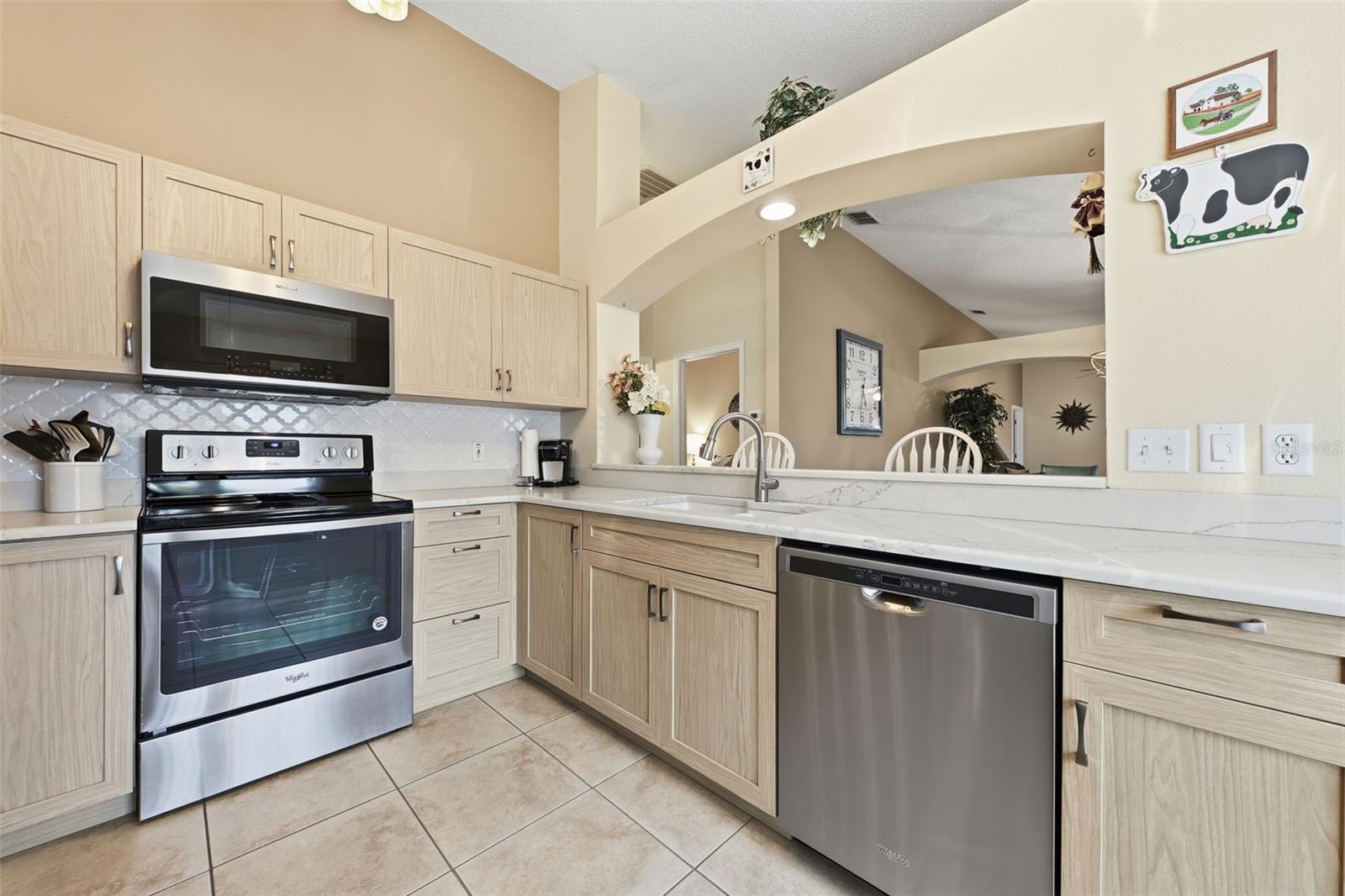 Image 6 of 25 For 1211 Challenger Avenue