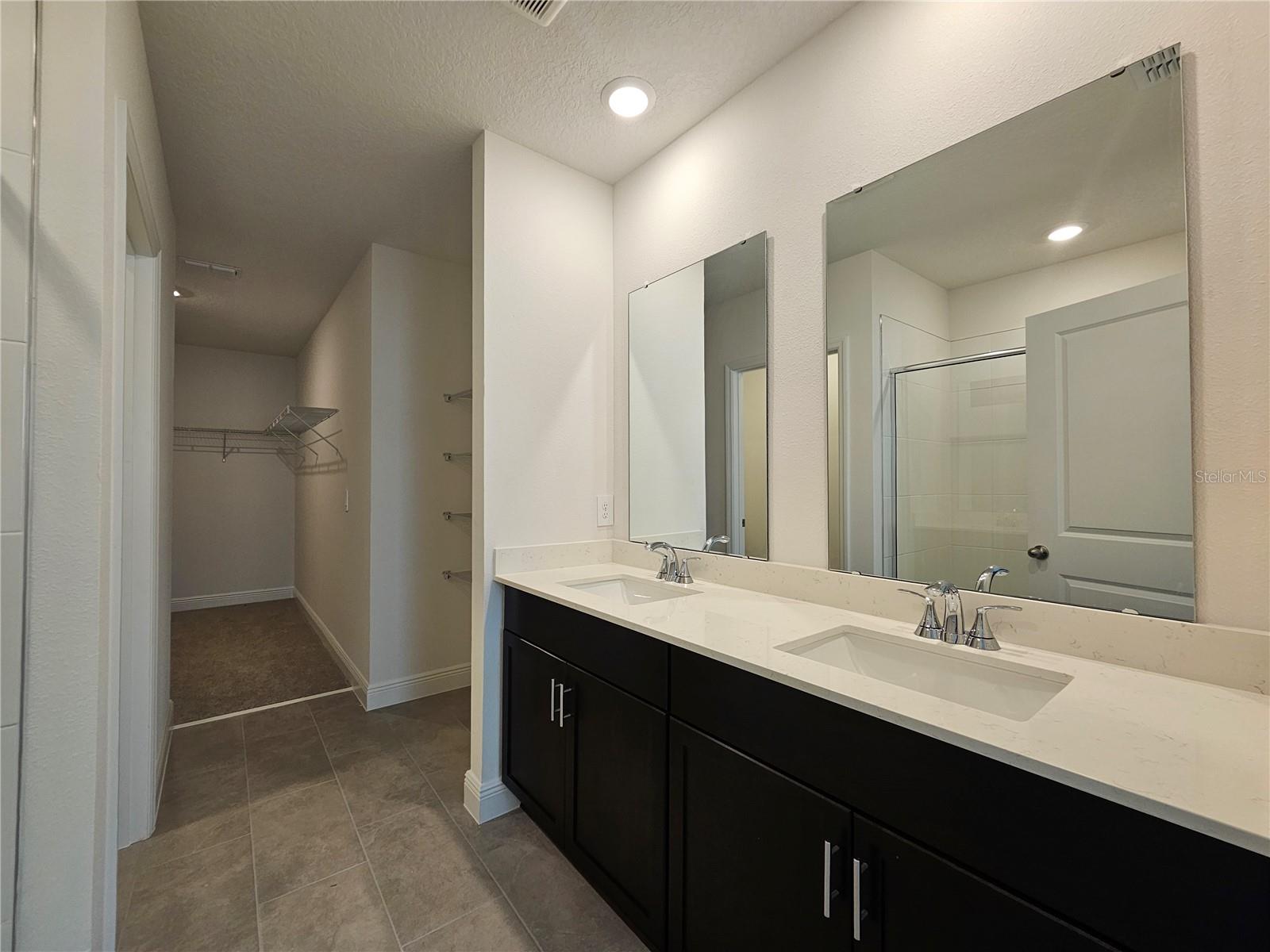 Image 17 of 39 For 827 Sunshower Drive