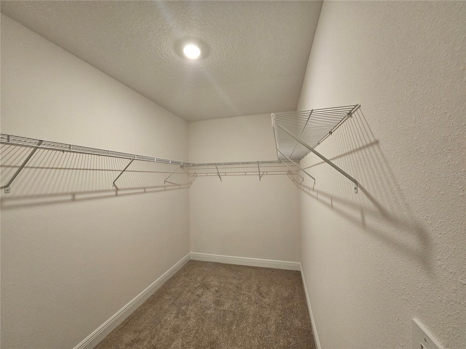 Image 18 of 39 For 827 Sunshower Drive