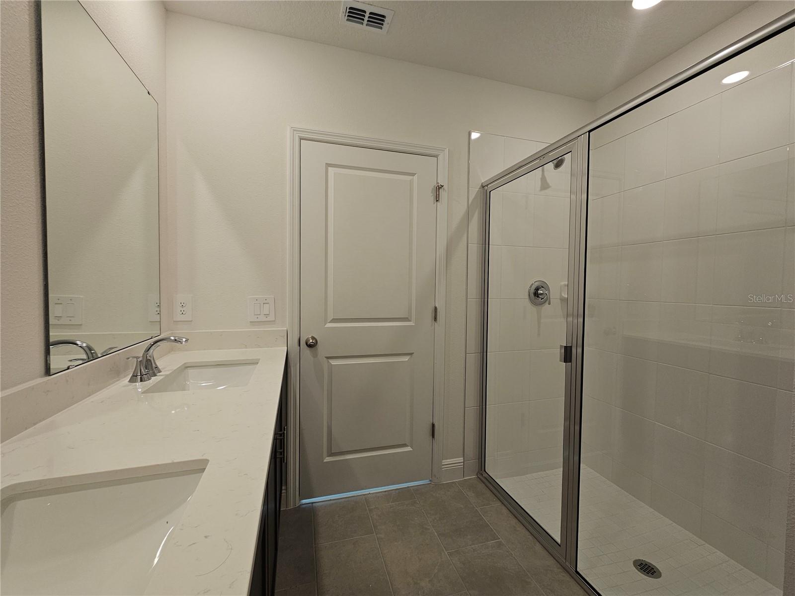 Image 19 of 39 For 827 Sunshower Drive