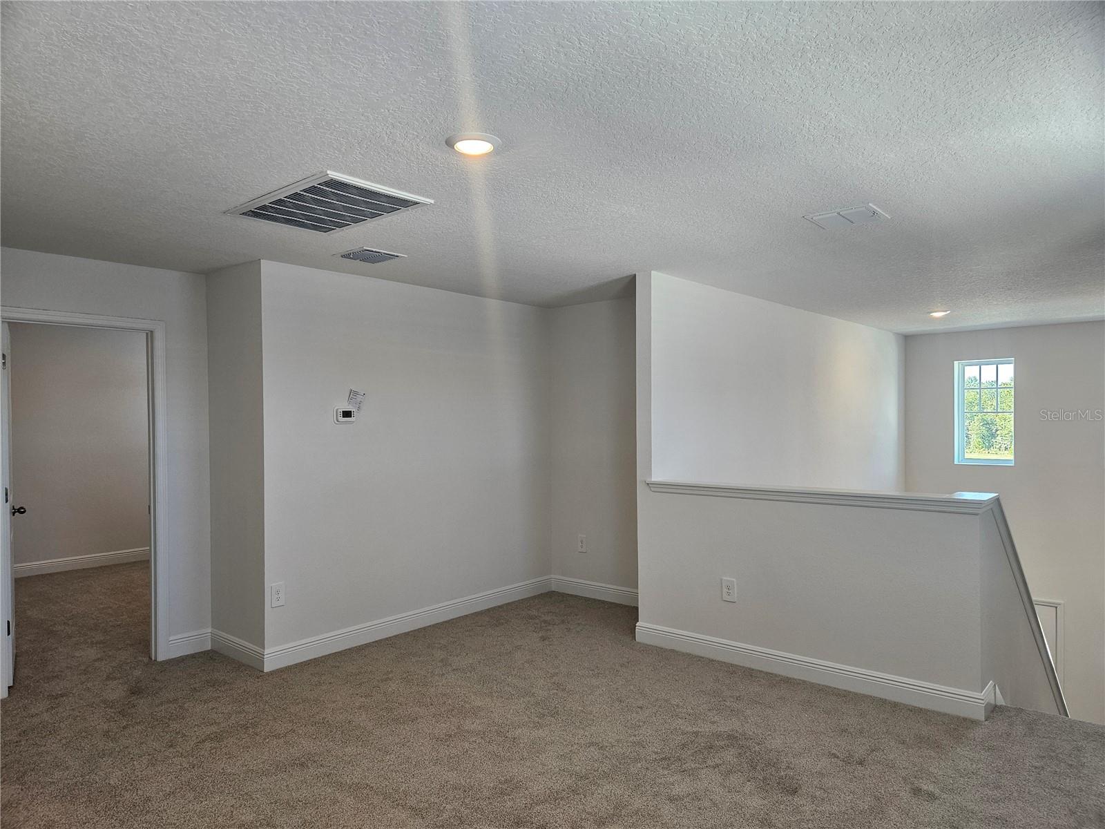 Image 22 of 39 For 827 Sunshower Drive