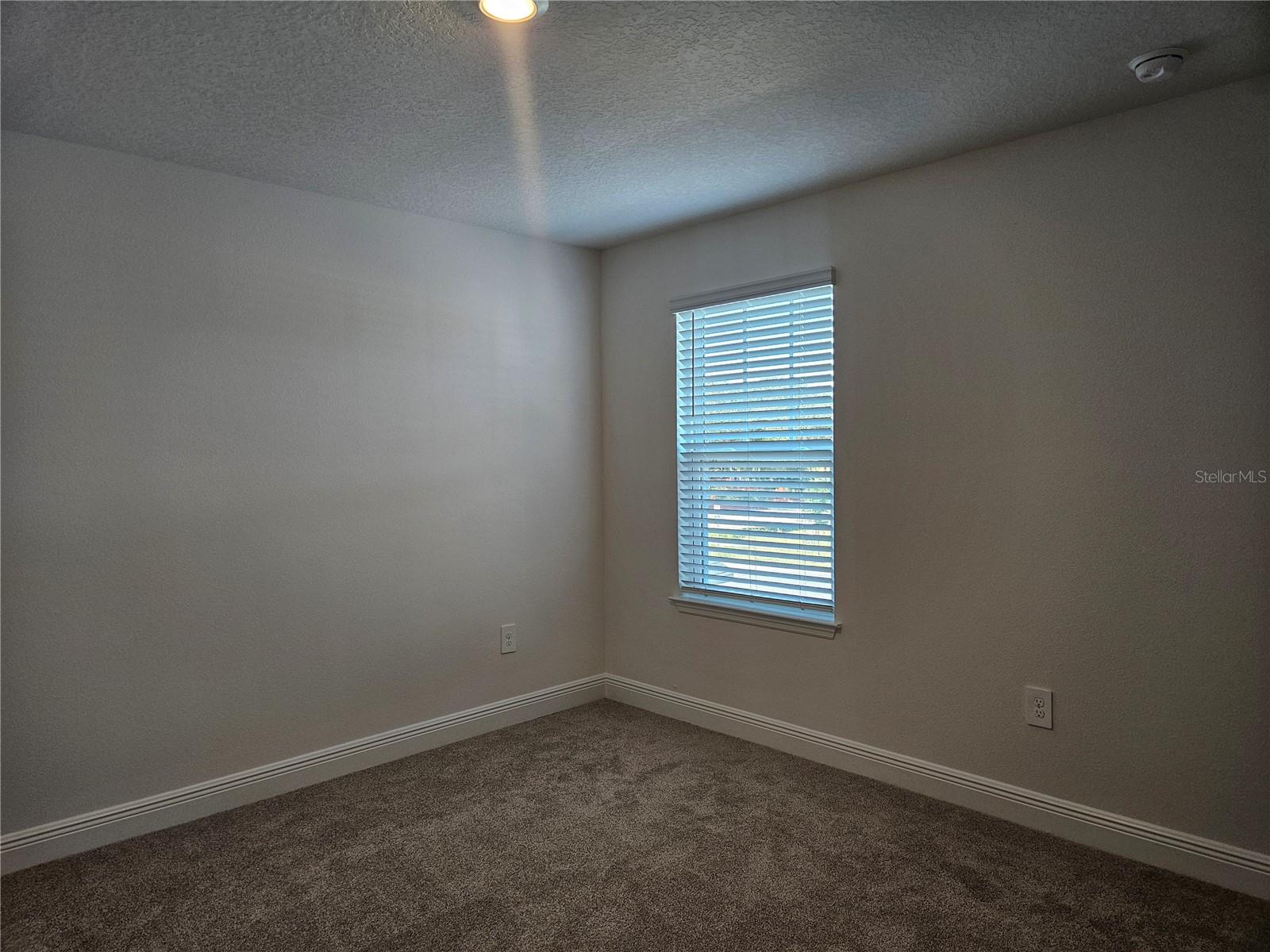 Image 33 of 39 For 827 Sunshower Drive