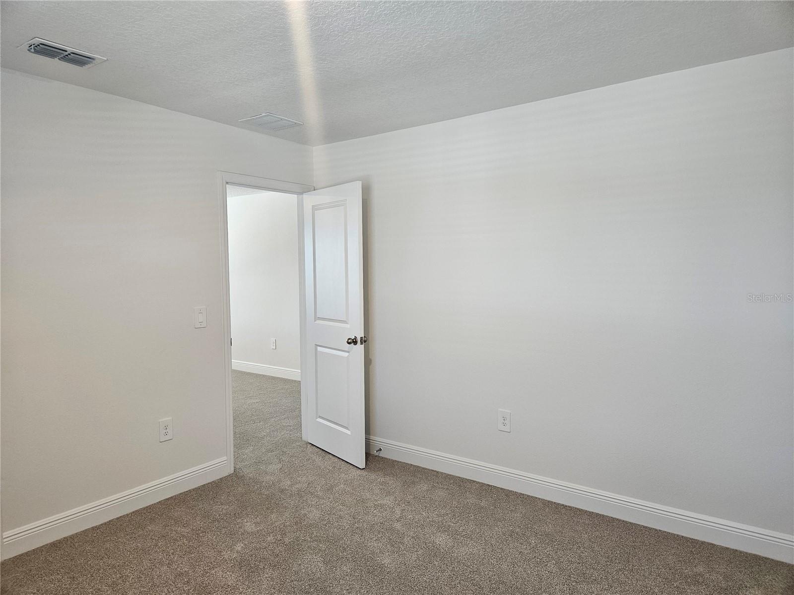 Image 35 of 39 For 827 Sunshower Drive