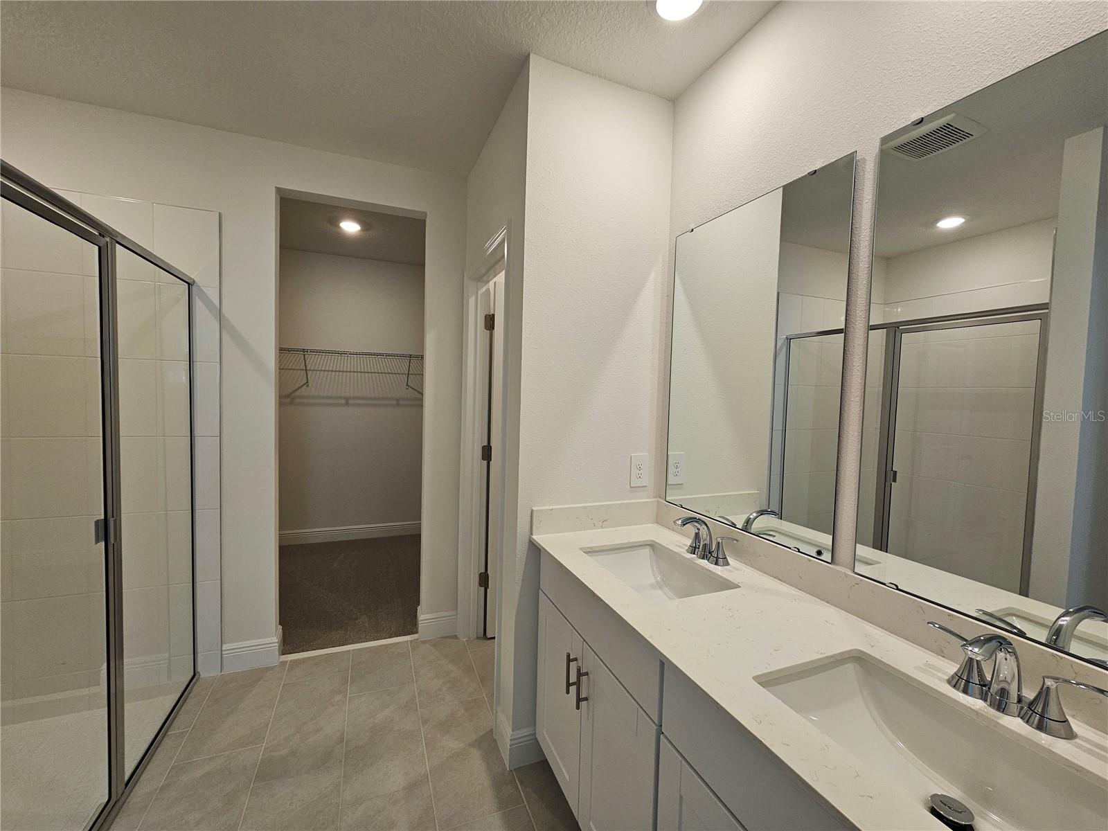 Image 14 of 43 For 823 Sunshower Drive