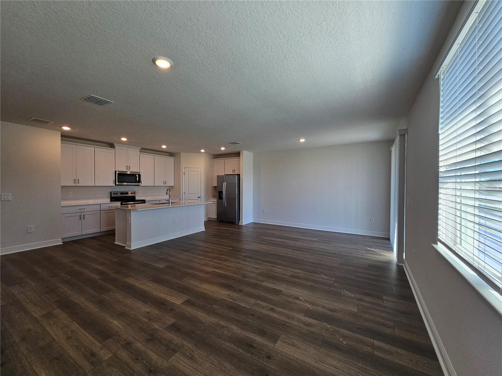 Image 5 of 43 For 823 Sunshower Drive