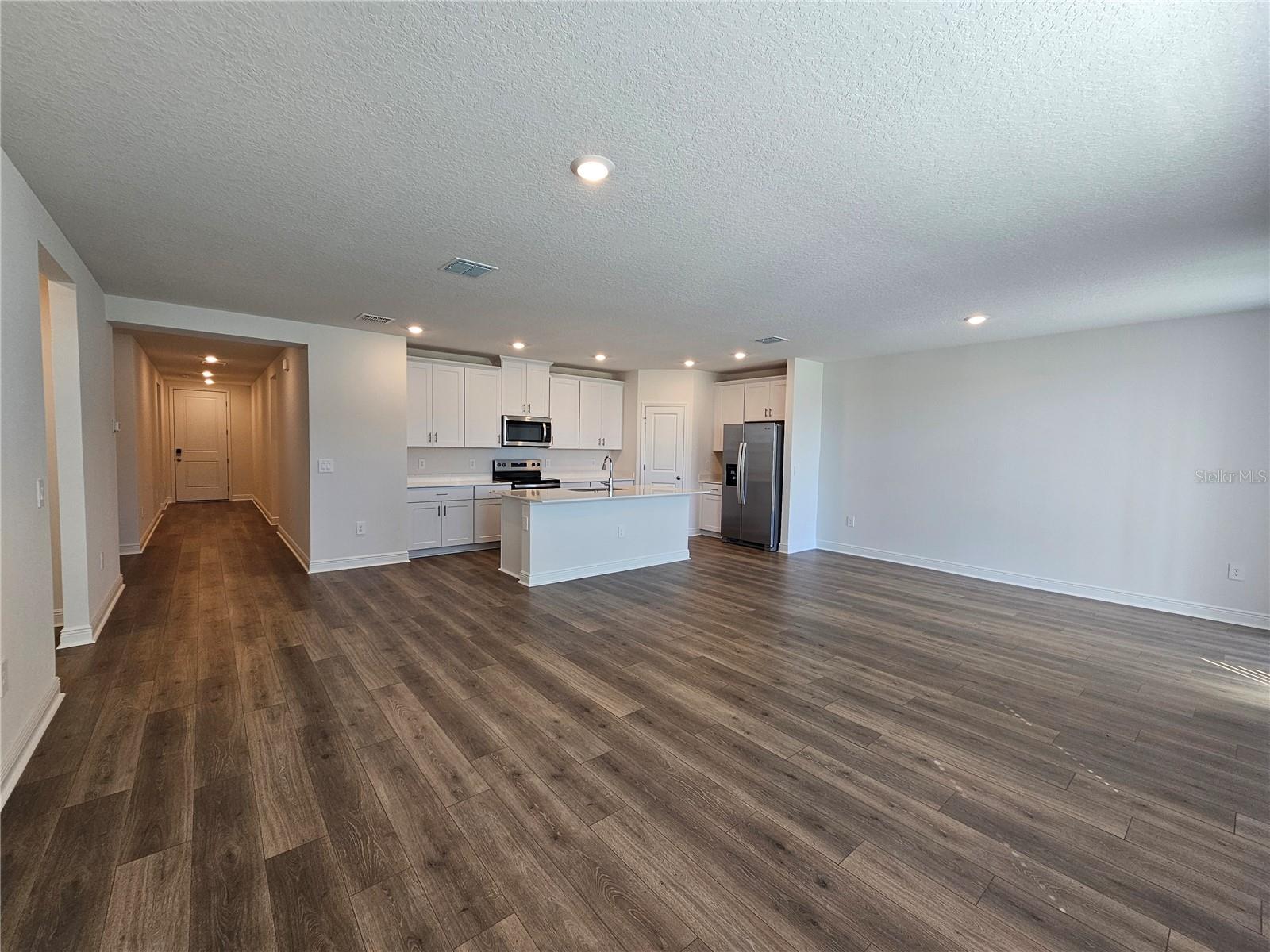 Image 6 of 43 For 823 Sunshower Drive