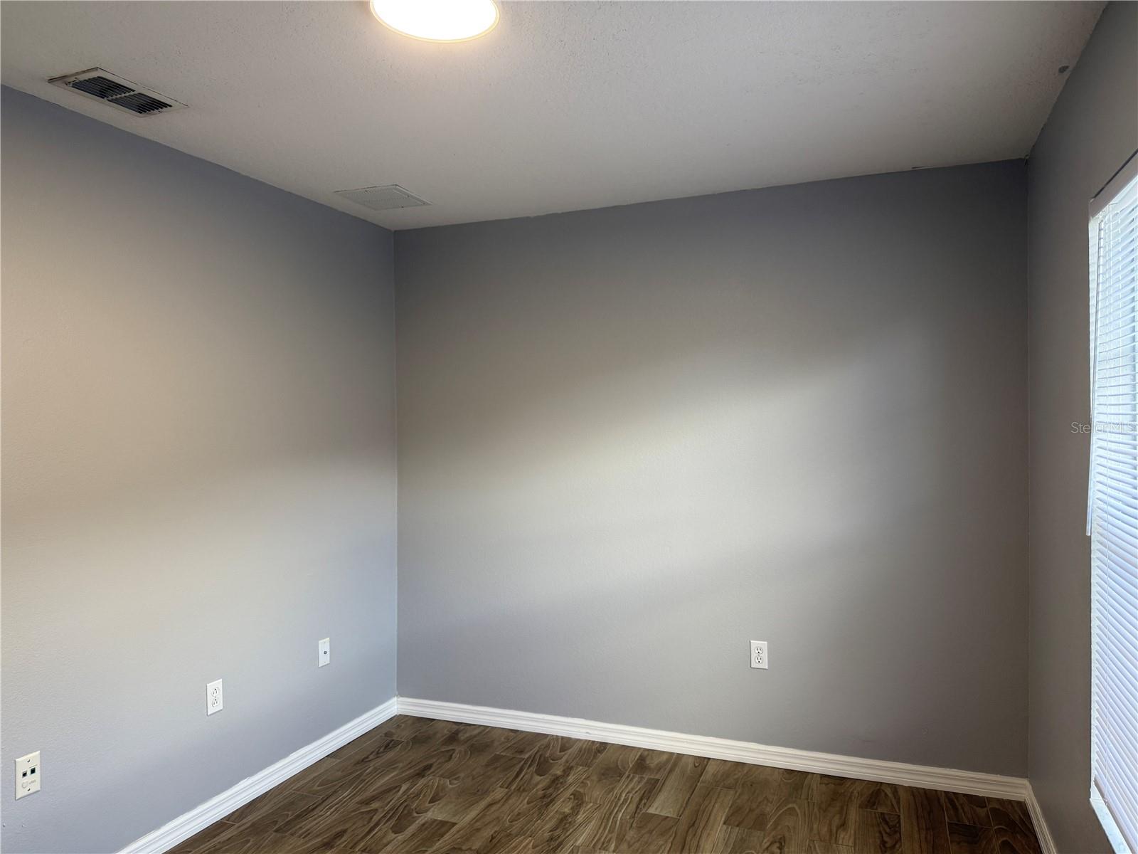 Image 14 of 24 For 2109 Albion Avenue