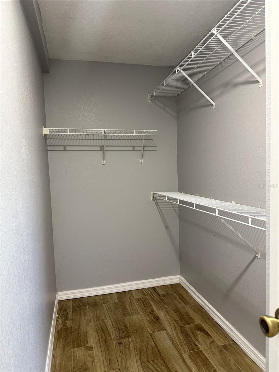 Image 22 of 24 For 2109 Albion Avenue