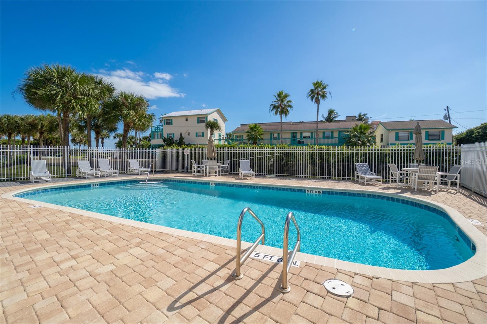 Image 18 of 49 For 425 Buchanan Avenue 201