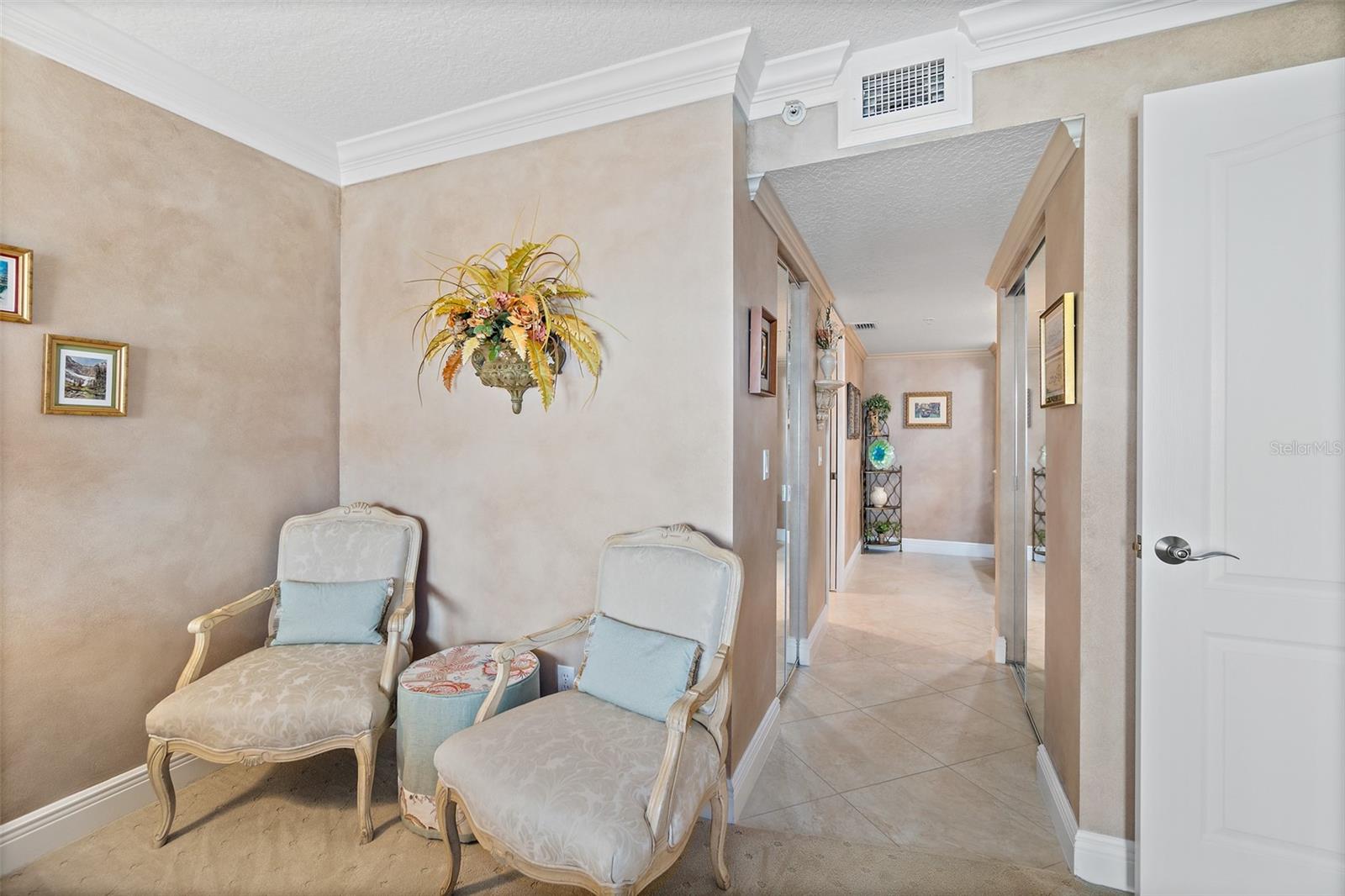 Image 27 of 49 For 425 Buchanan Avenue 201