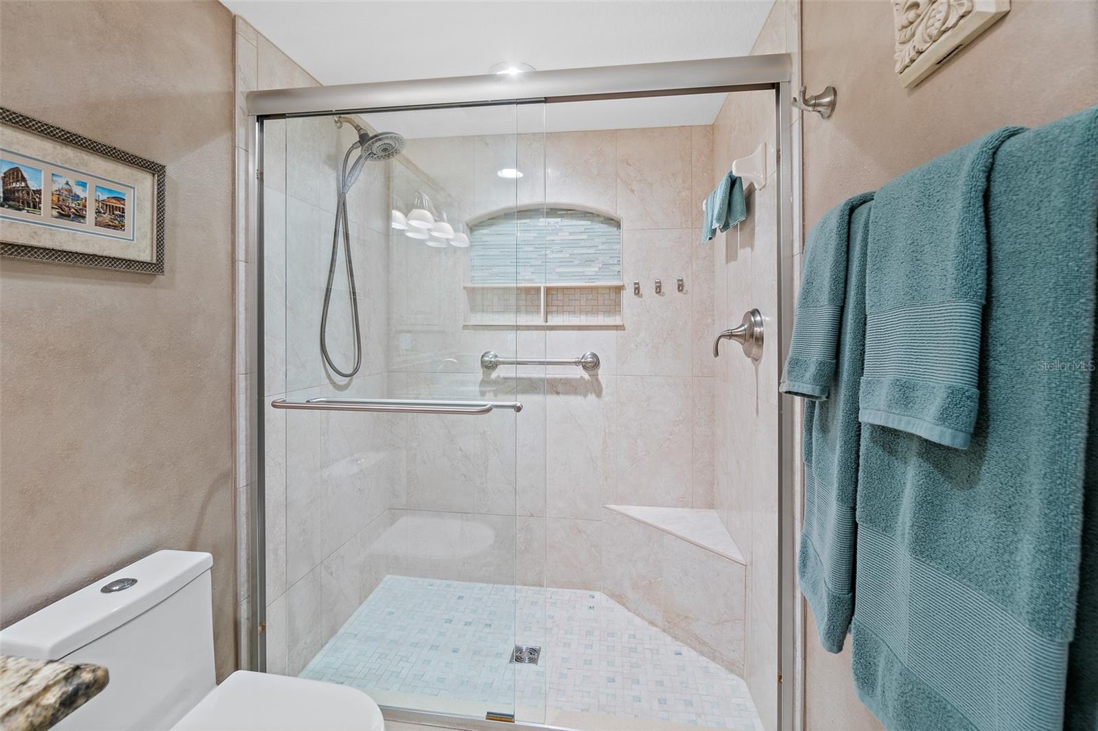 Image 29 of 49 For 425 Buchanan Avenue 201