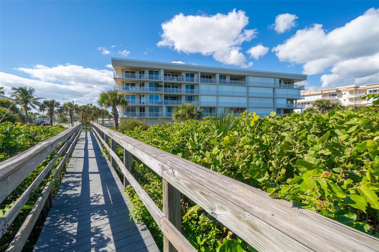 Image 41 of 49 For 425 Buchanan Avenue 201