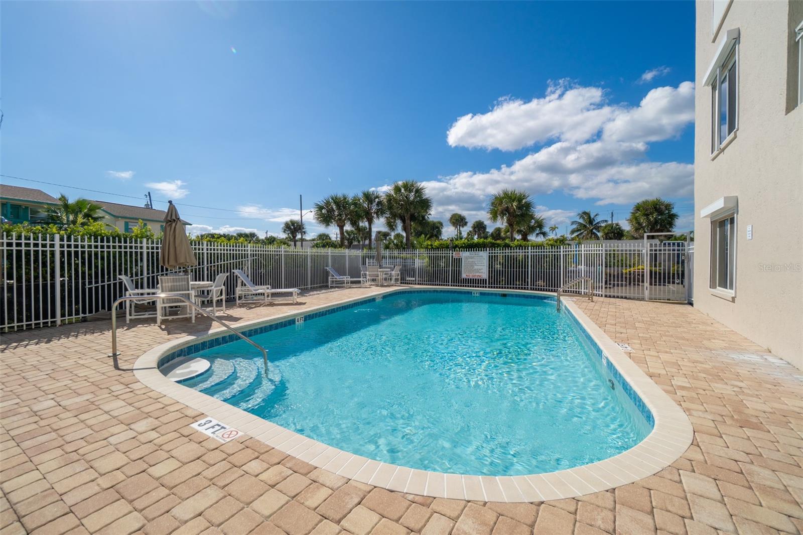 Image 42 of 49 For 425 Buchanan Avenue 201