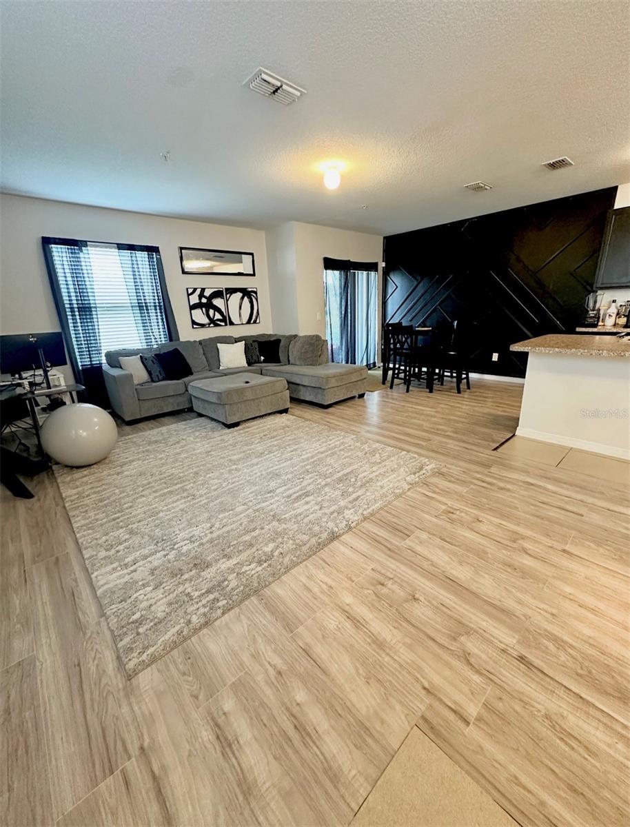 Image 2 of 7 For 3640 Seneca Club Loop 46-103