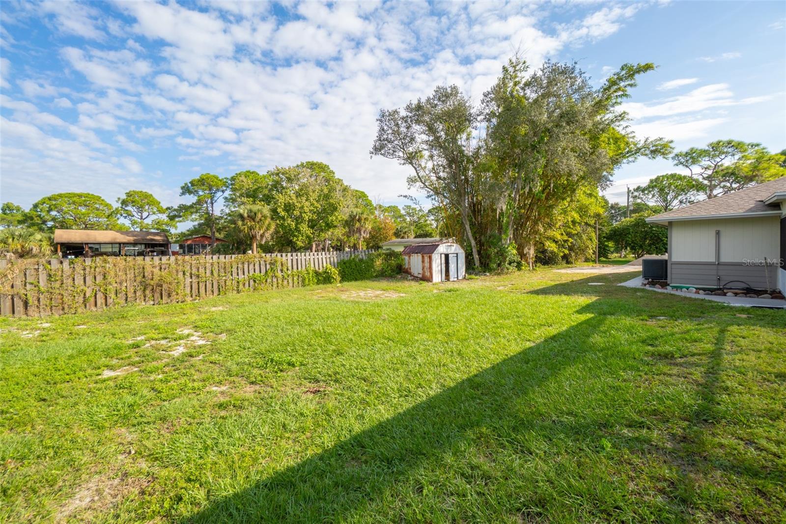 Image 18 of 42 For 5775 Broad Acres Street