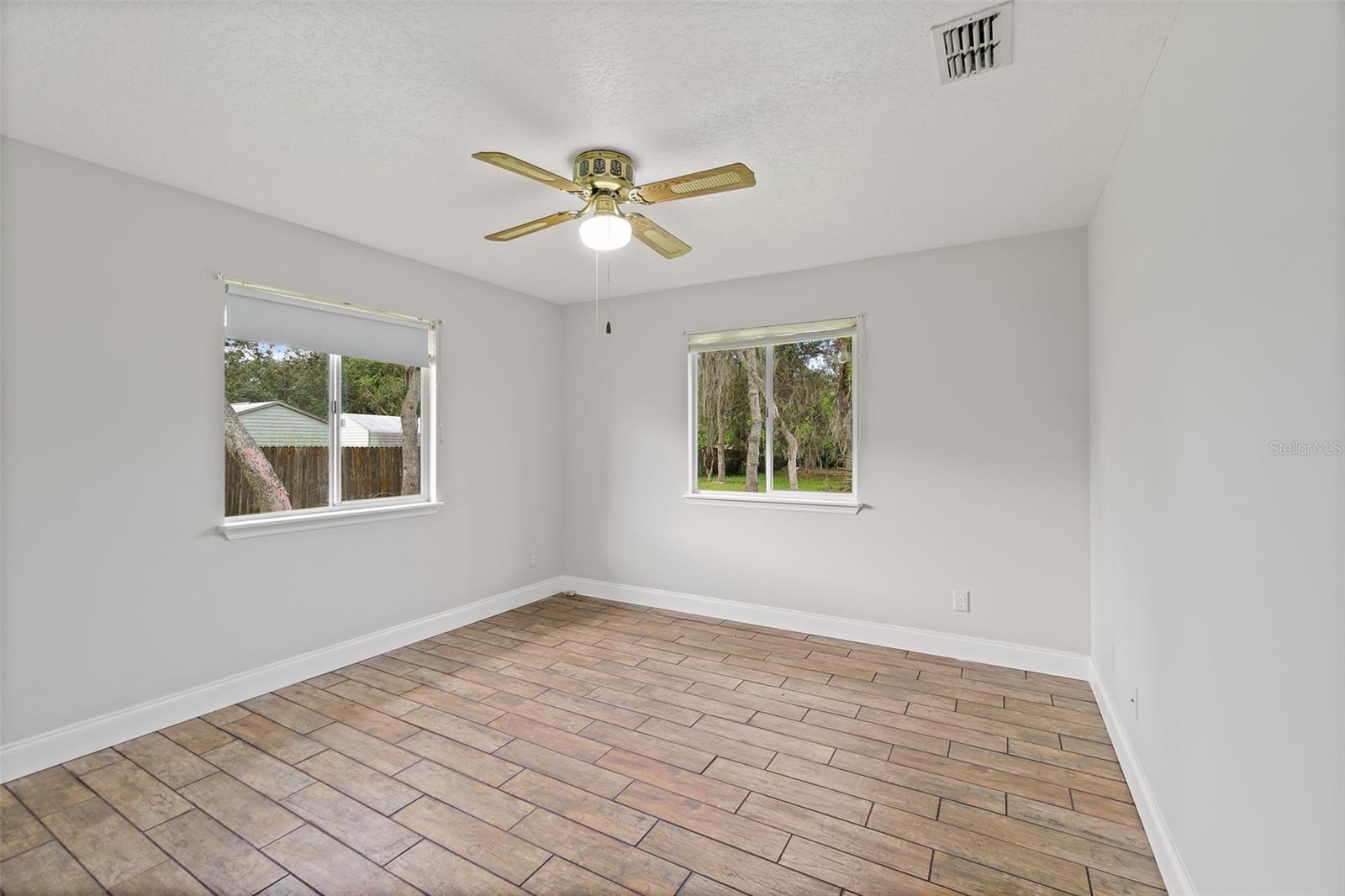 Image 30 of 42 For 5775 Broad Acres Street