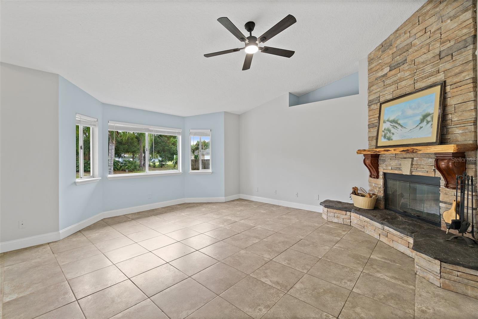 Image 9 of 42 For 5775 Broad Acres Street