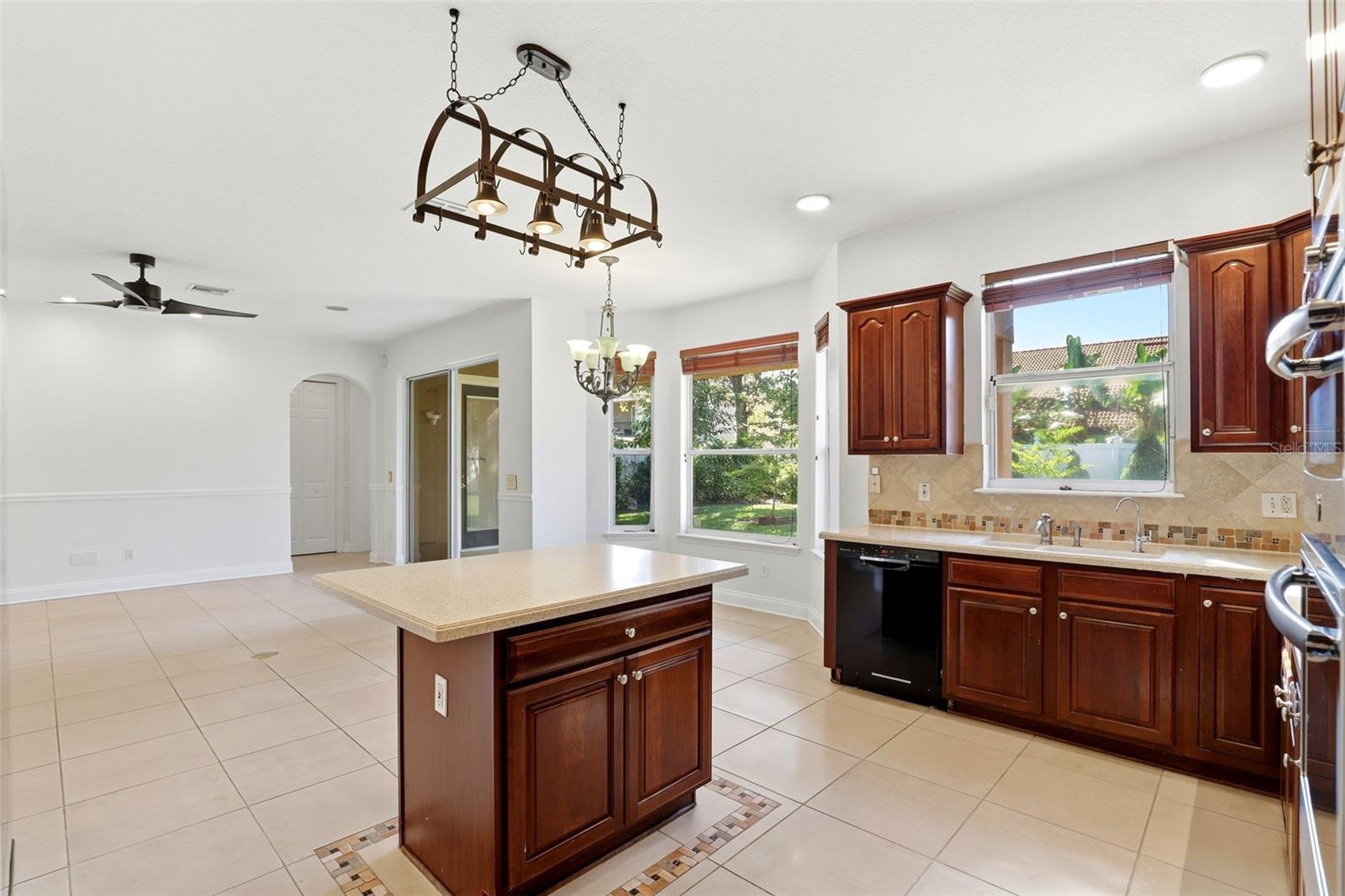 Image 11 of 58 For 93 Braelock Drive