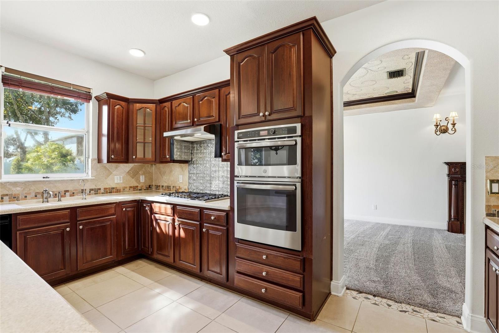 Image 15 of 58 For 93 Braelock Drive