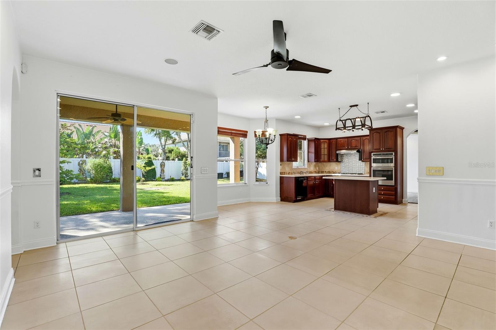 Image 19 of 58 For 93 Braelock Drive