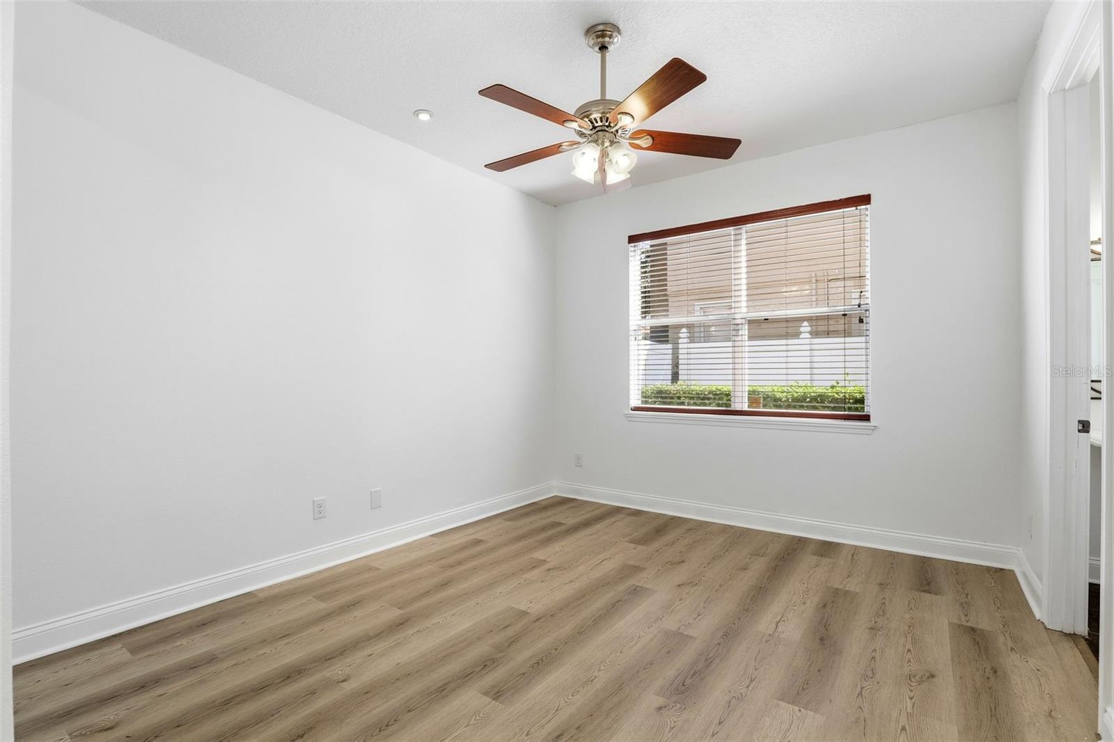 Image 39 of 58 For 93 Braelock Drive