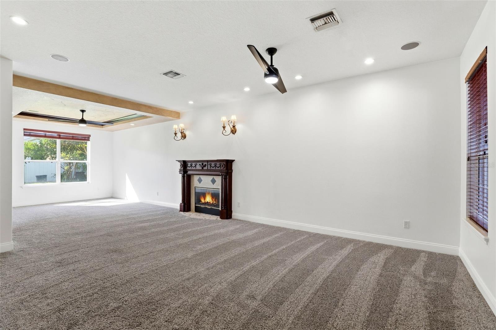 Image 5 of 58 For 93 Braelock Drive